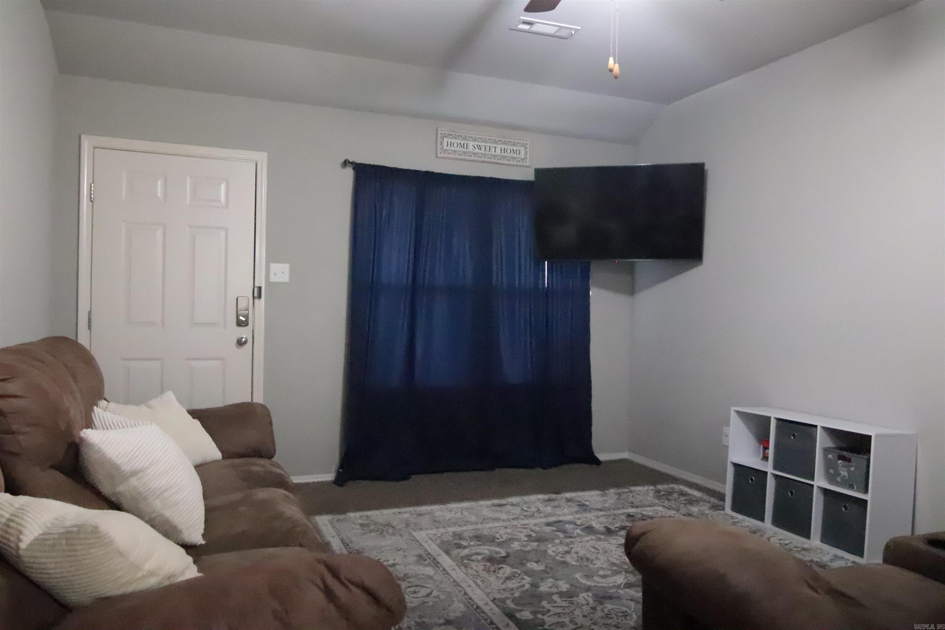 STONEHENGE PLACE - Residential