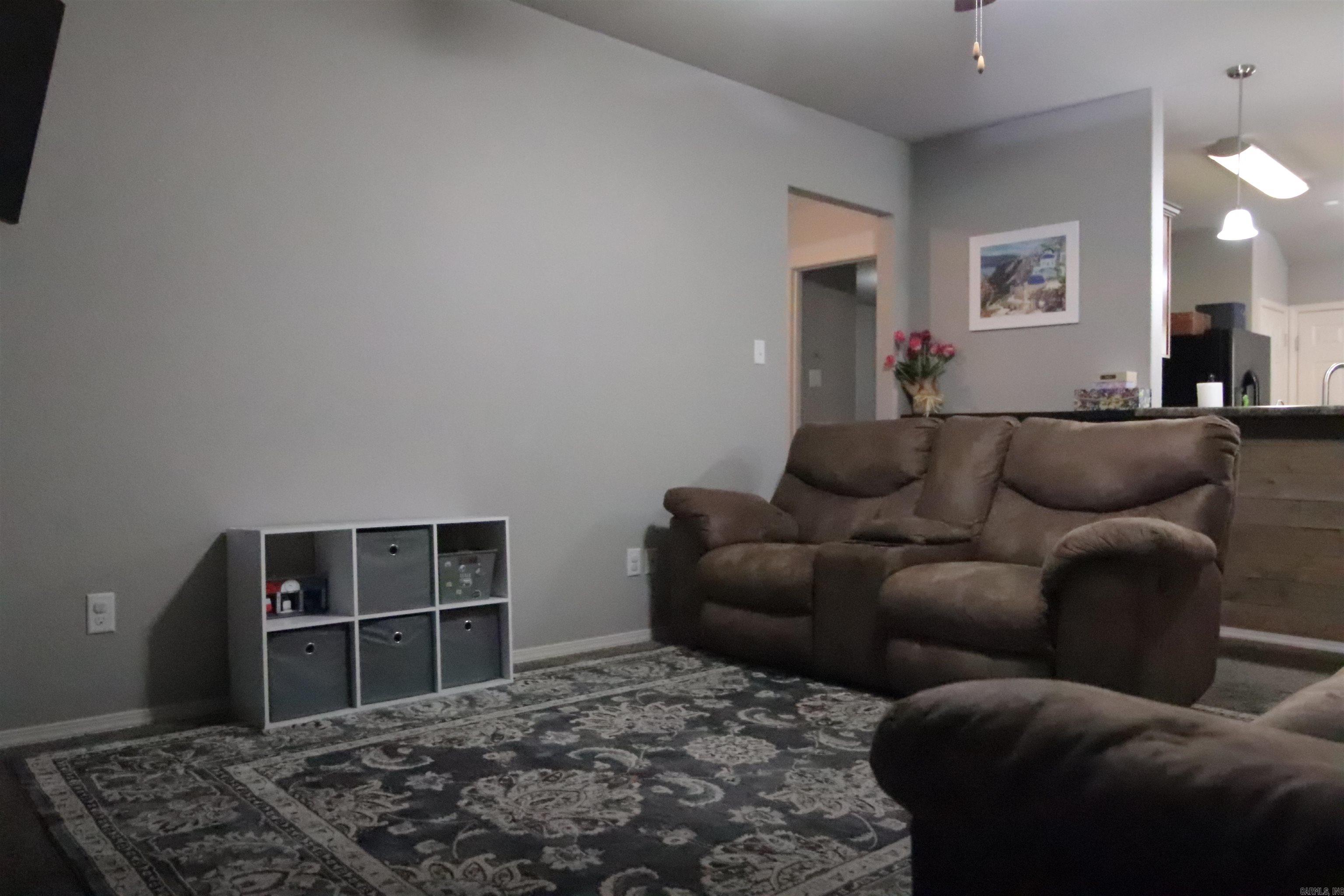 STONEHENGE PLACE - Residential