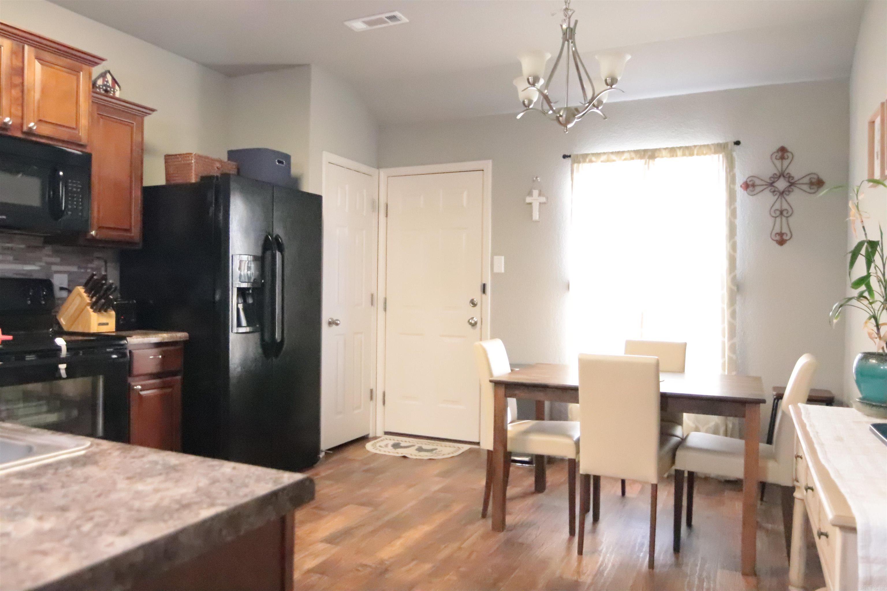 STONEHENGE PLACE - Residential