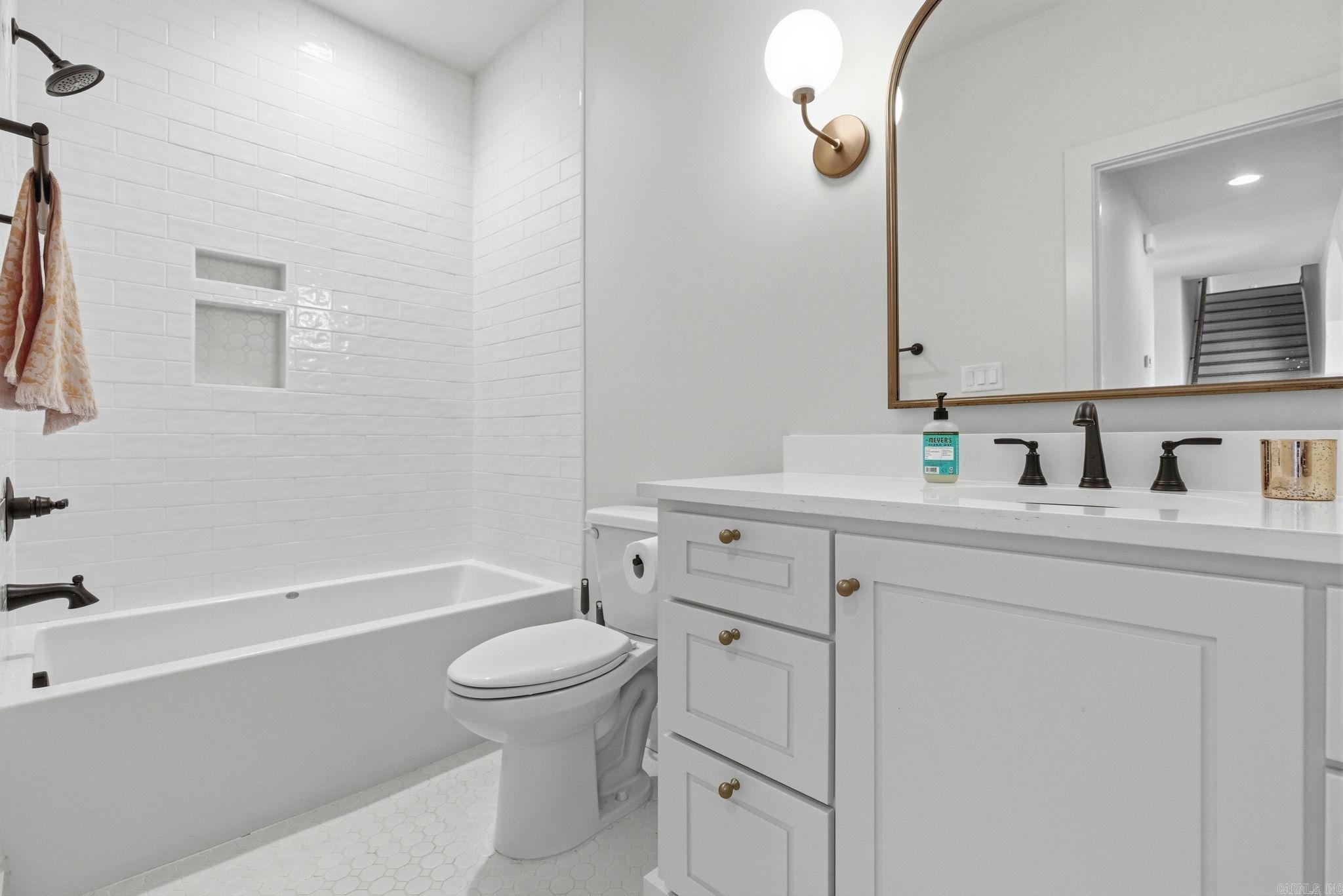 LAKEVIEW WEST - Residential