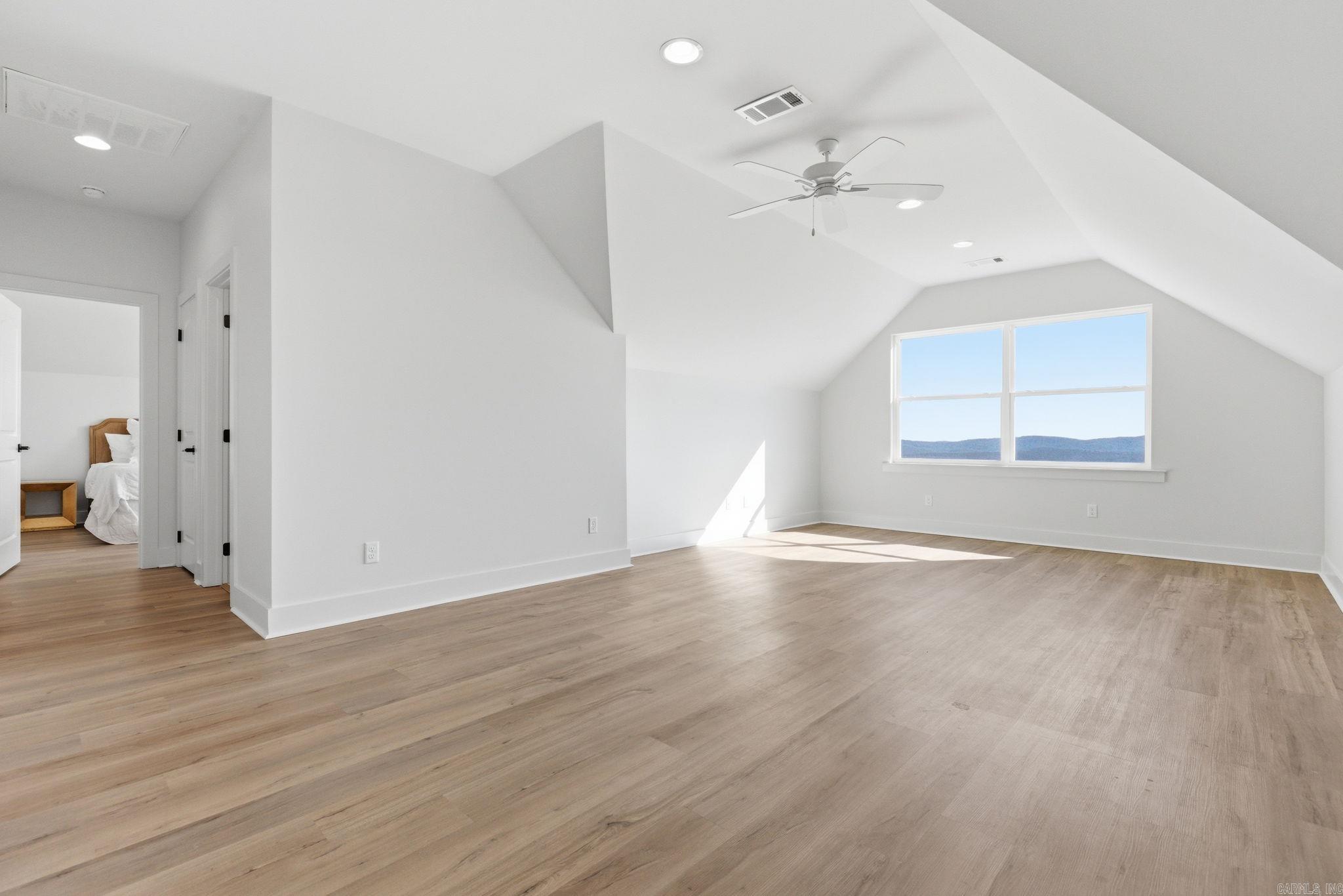 LAKEVIEW WEST - Residential