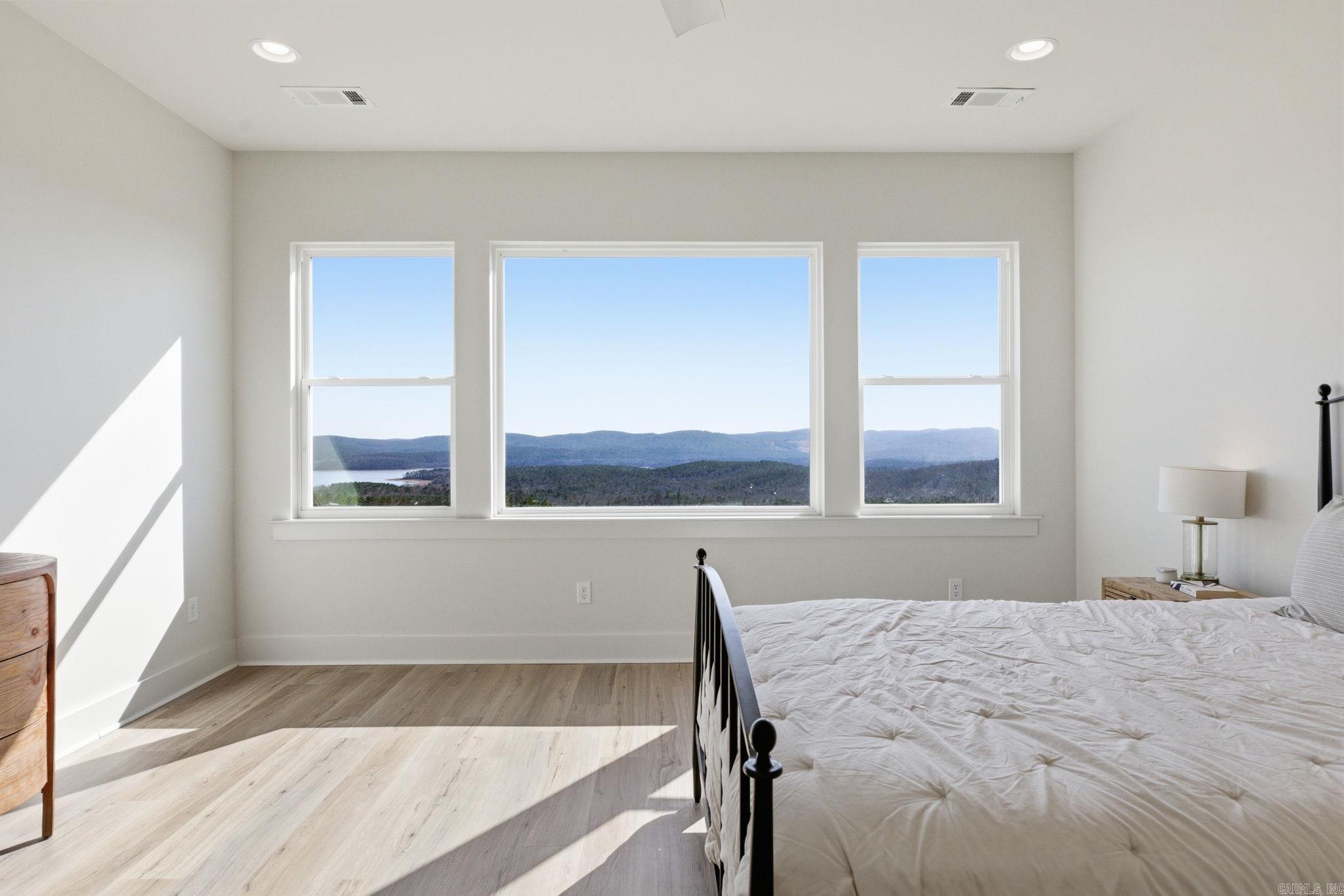 LAKEVIEW WEST - Residential