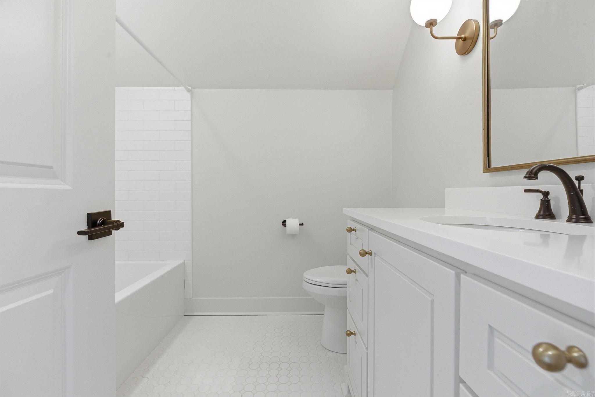 LAKEVIEW WEST - Residential