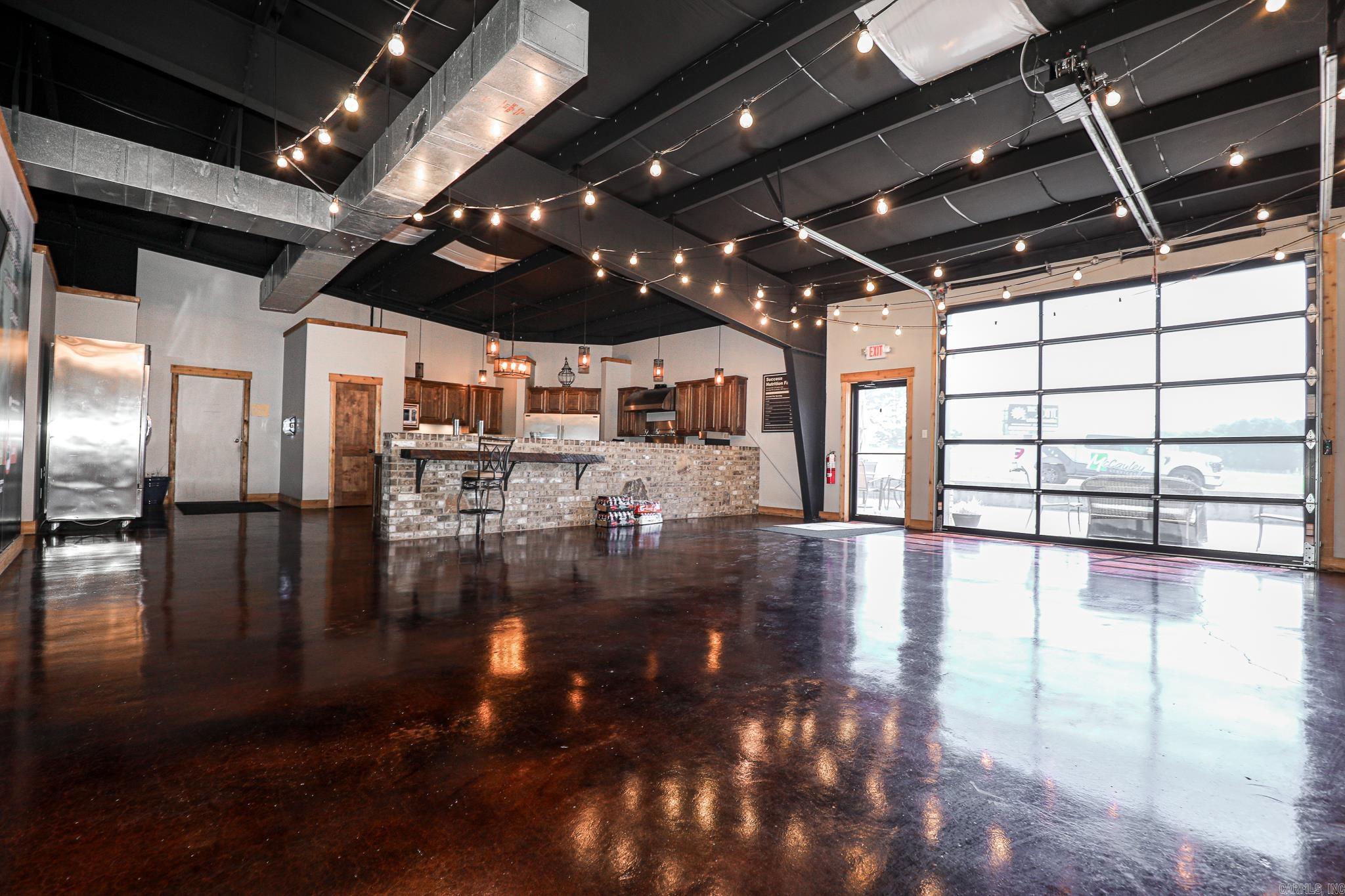 Metes & Bounds - Commercial Sale