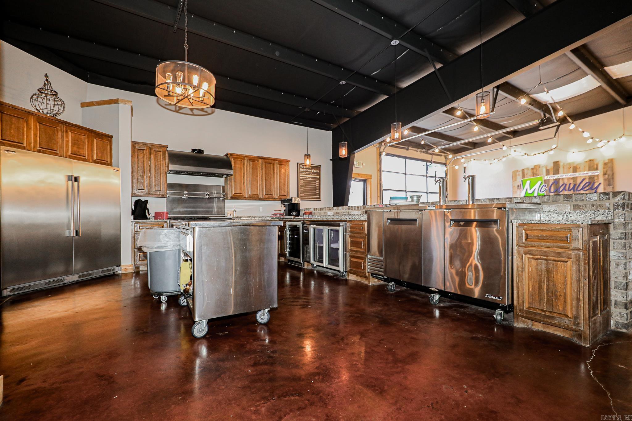 Metes & Bounds - Commercial Sale