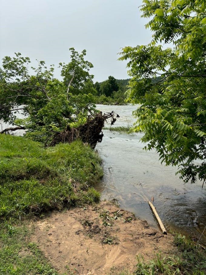 Over 150 ft of Spring River.