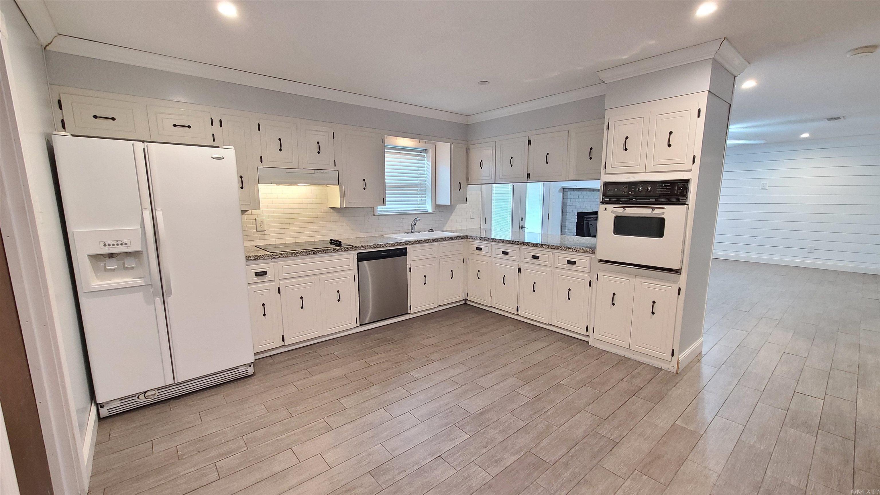 Stonewall - Residential Lease