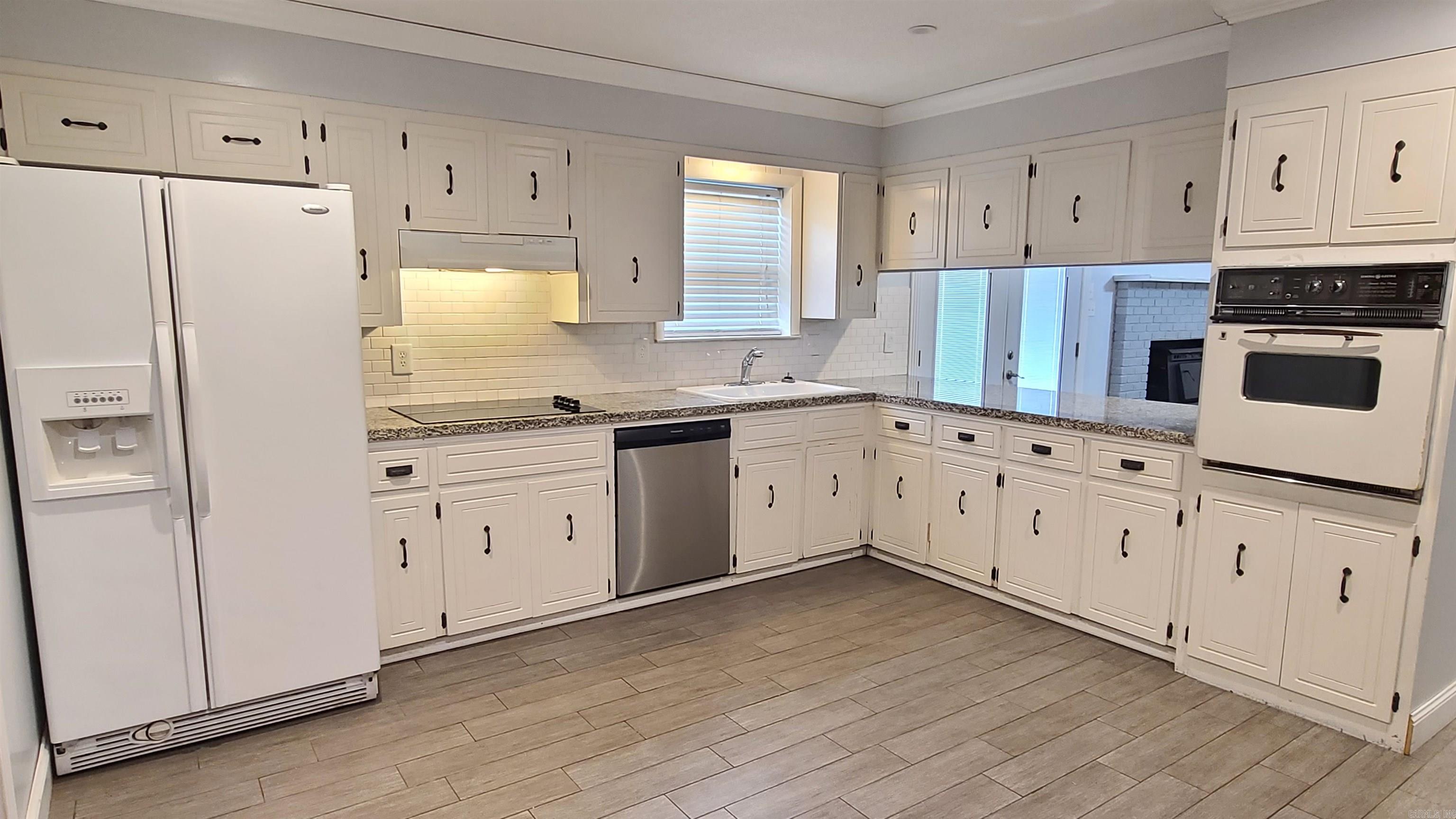 Stonewall - Residential Lease