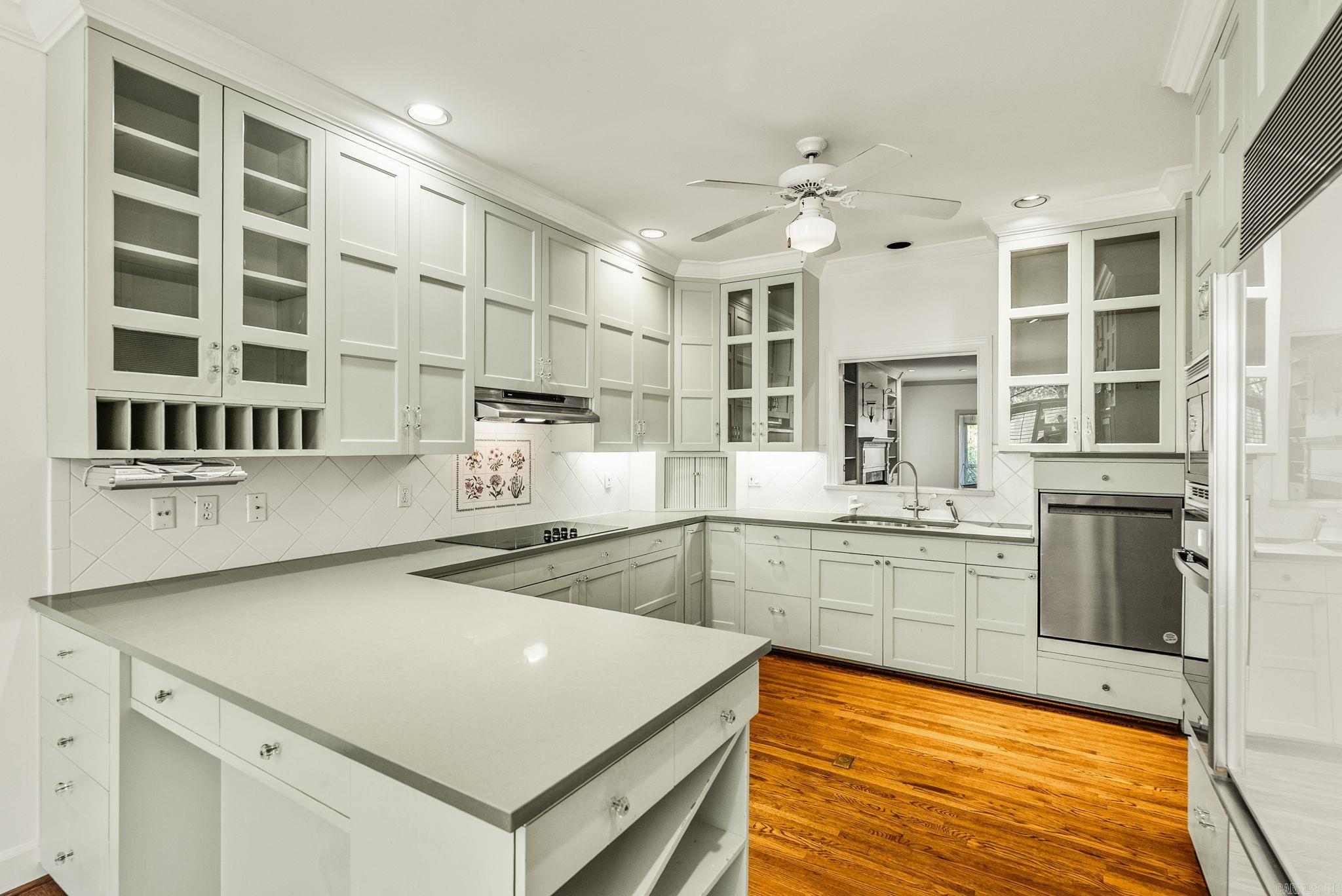 NEWTONS - Residential