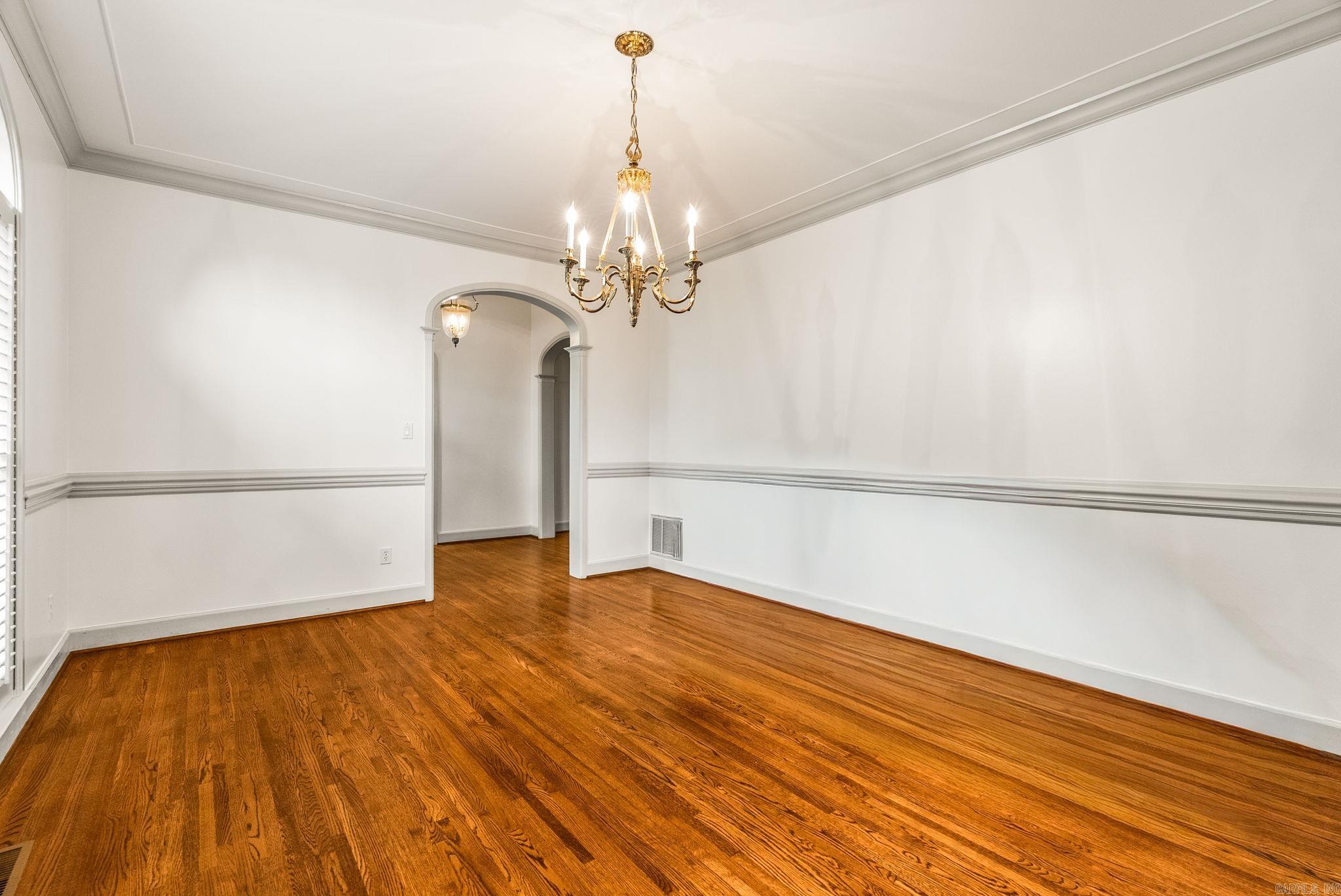 NEWTONS - Residential