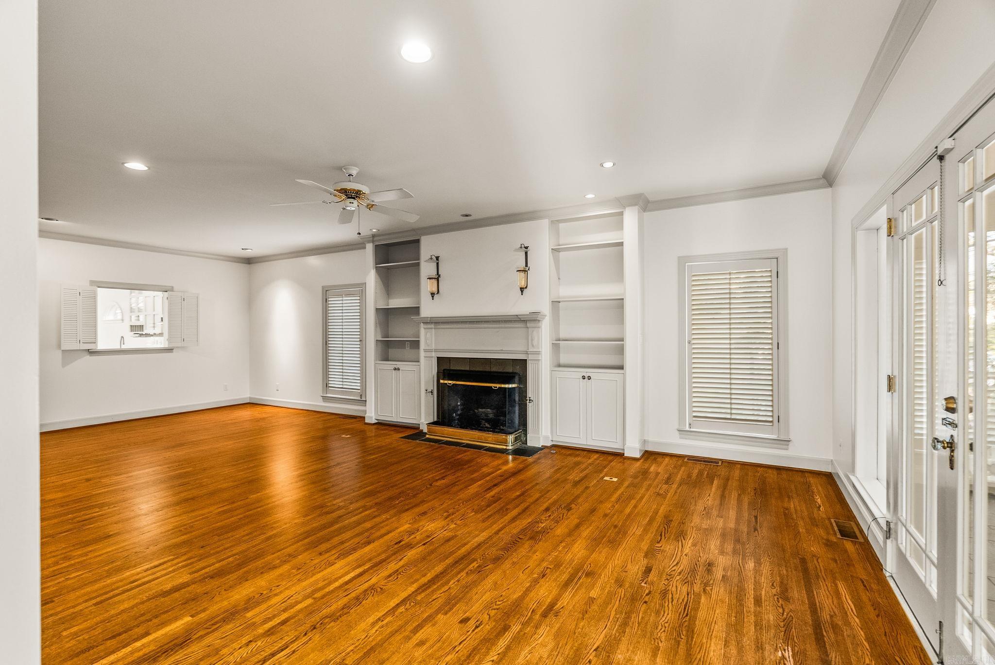 NEWTONS - Residential