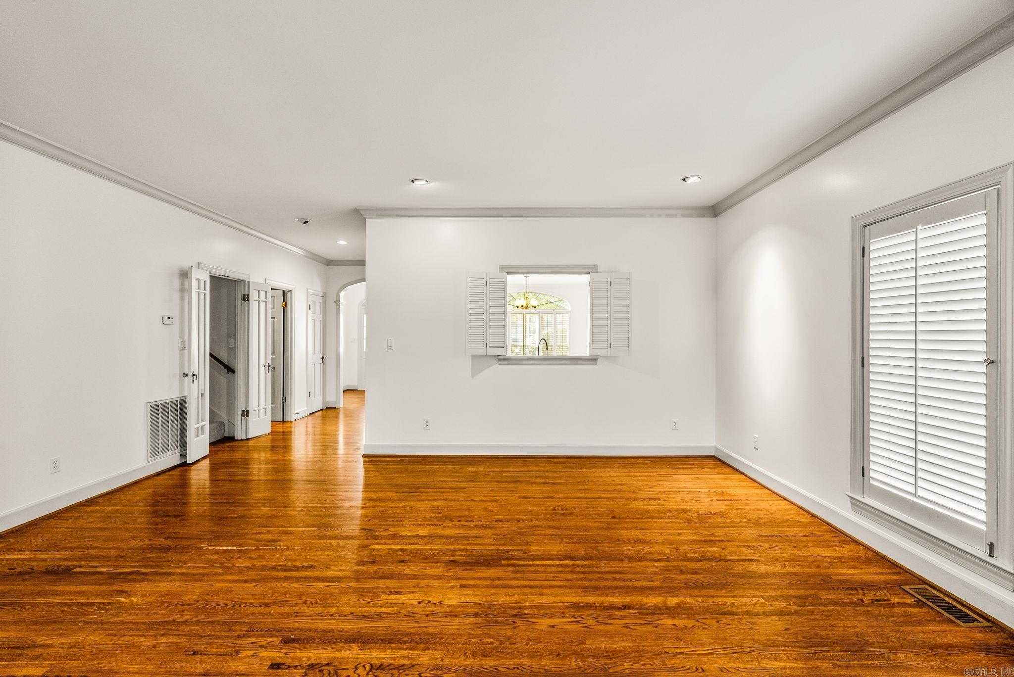 NEWTONS - Residential