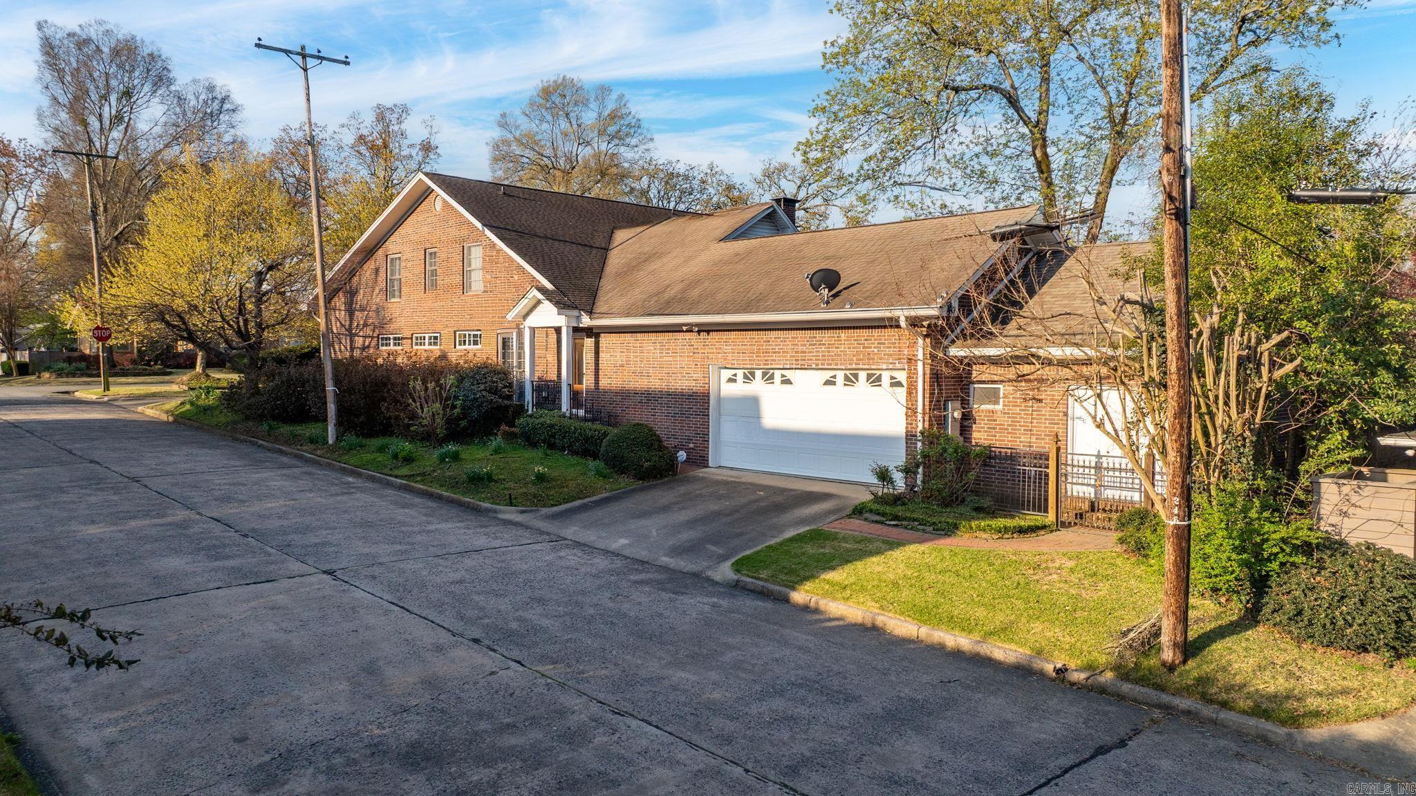 NEWTONS - Residential