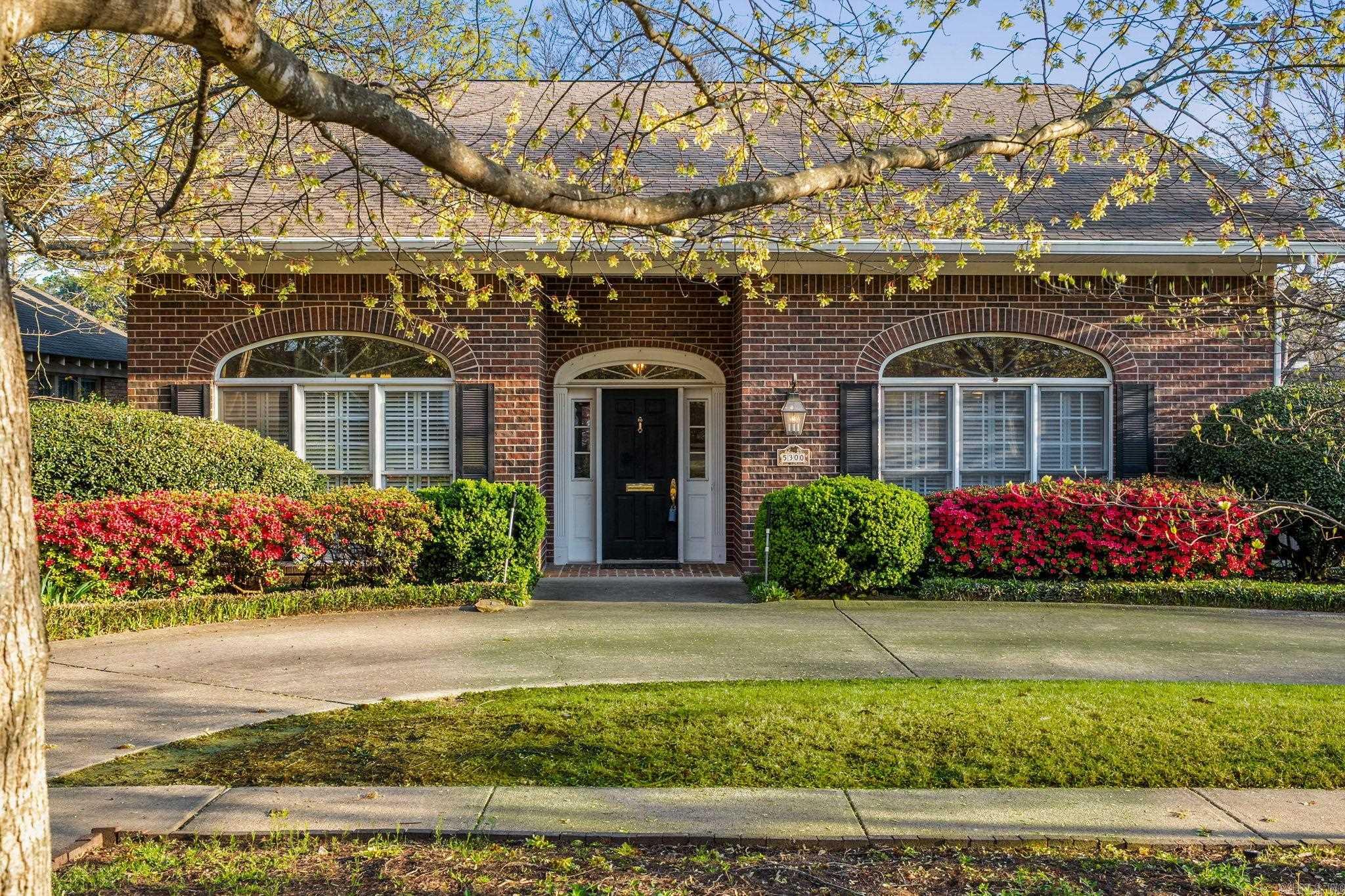 NEWTONS - Residential