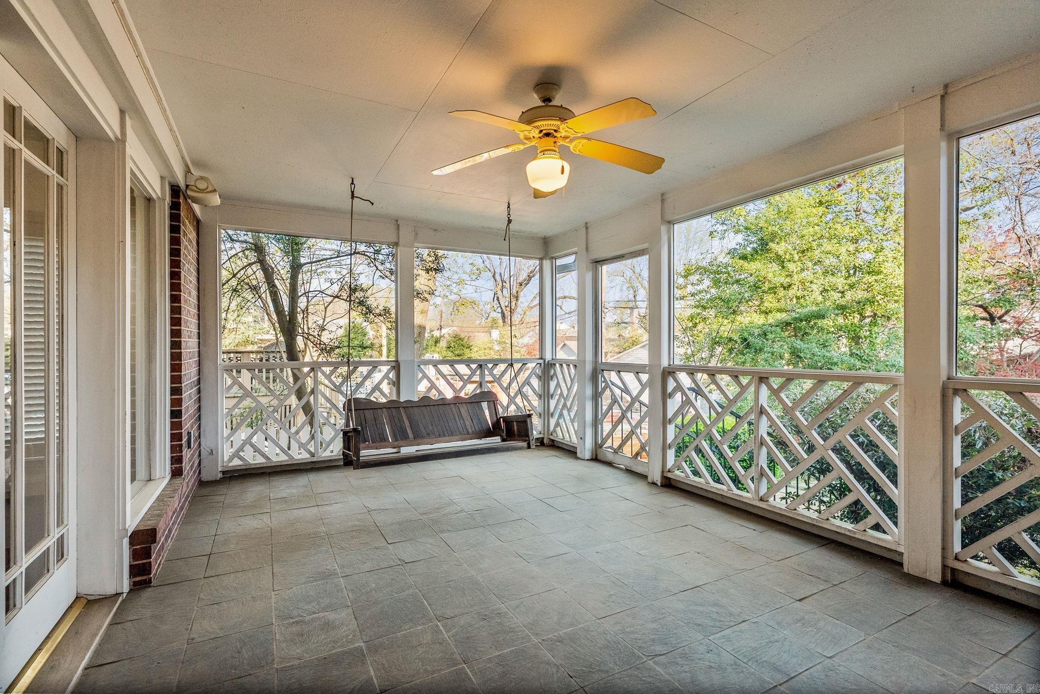 NEWTONS - Residential