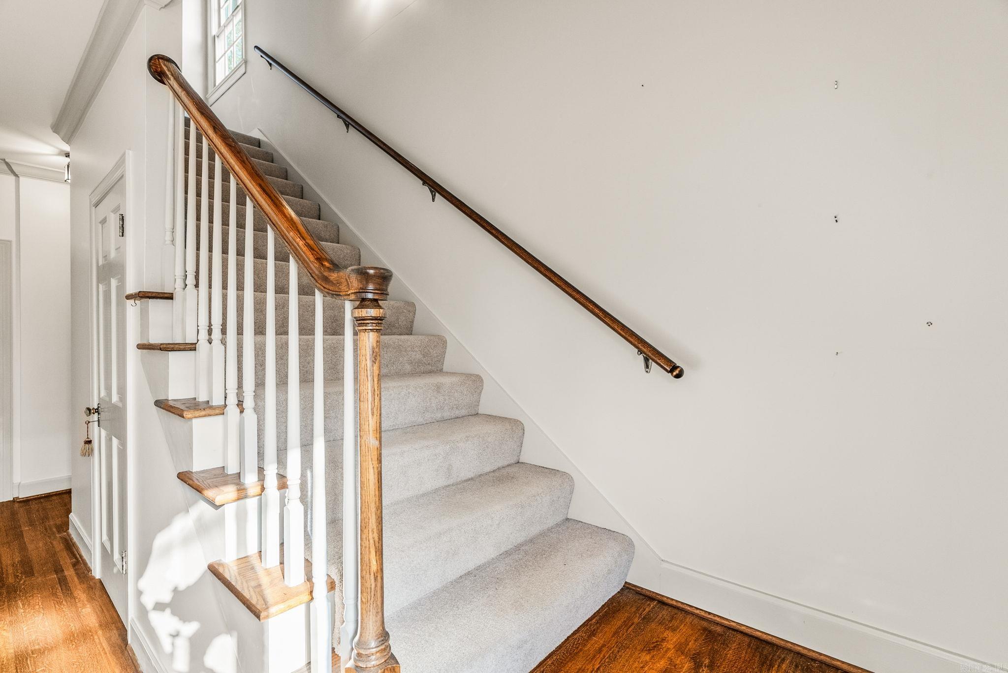 NEWTONS - Residential