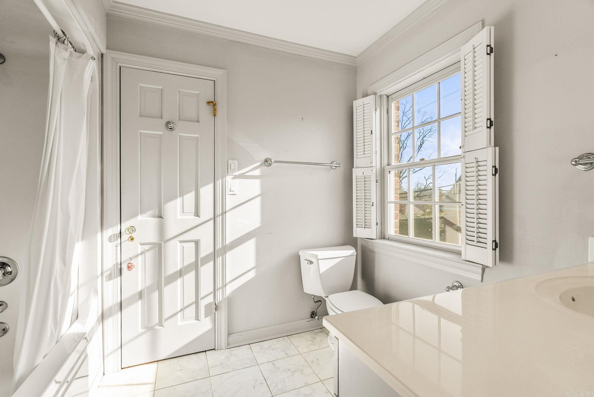 NEWTONS - Residential