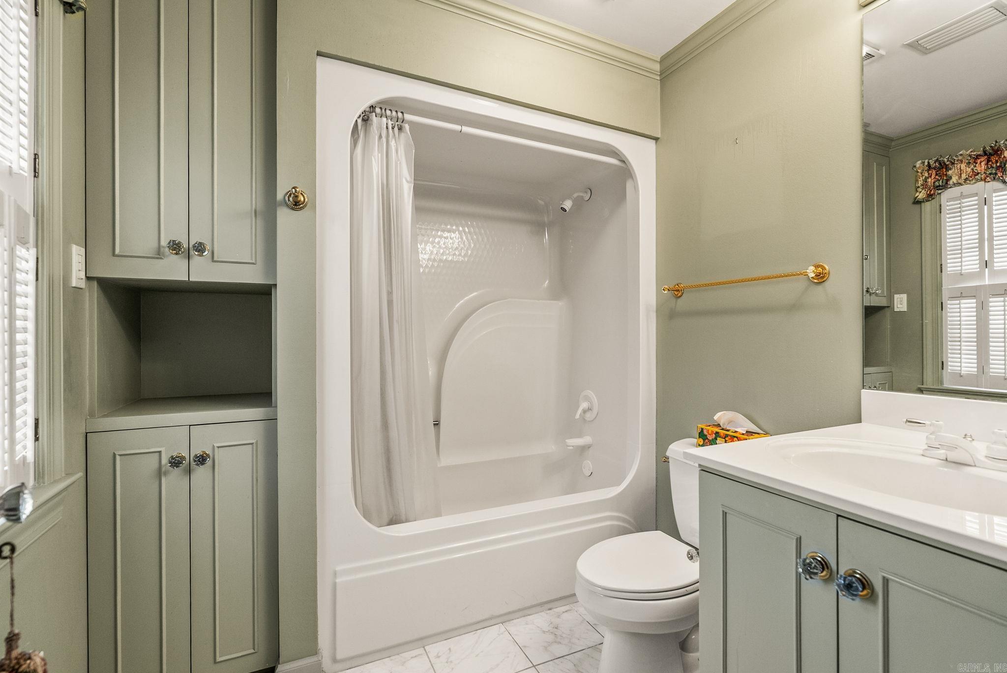 NEWTONS - Residential