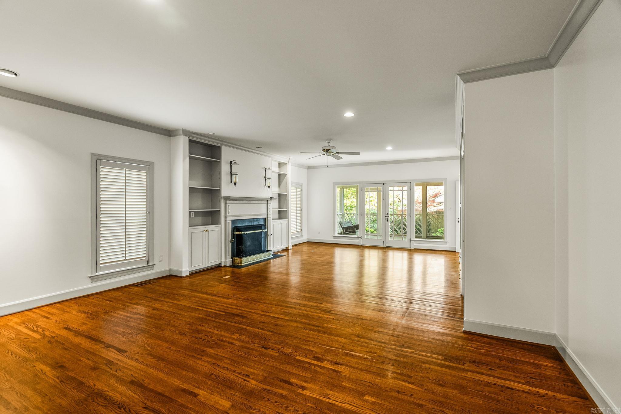 NEWTONS - Residential