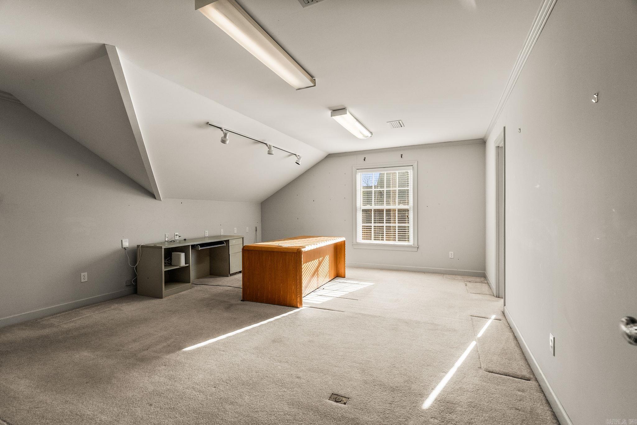 NEWTONS - Residential