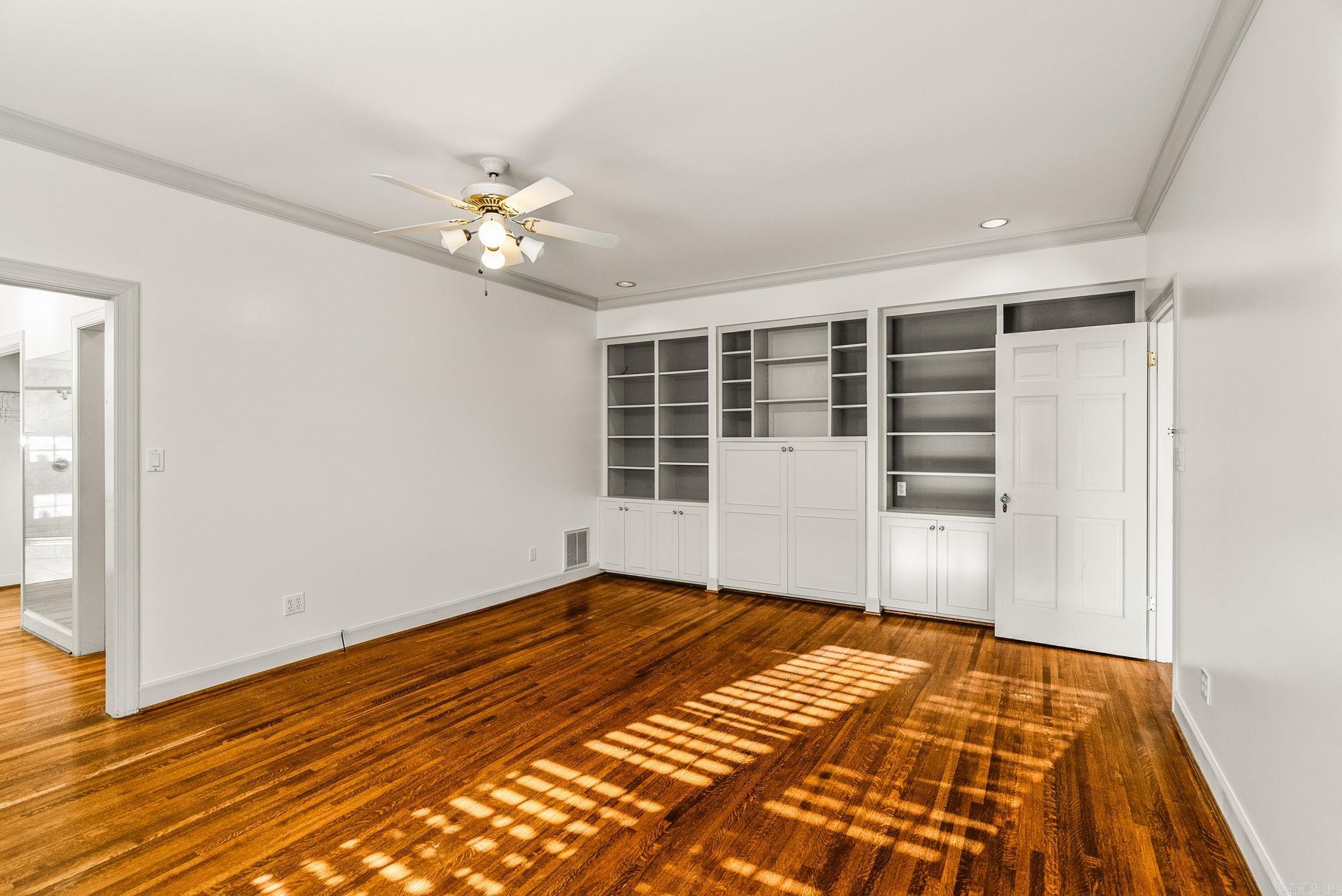 NEWTONS - Residential