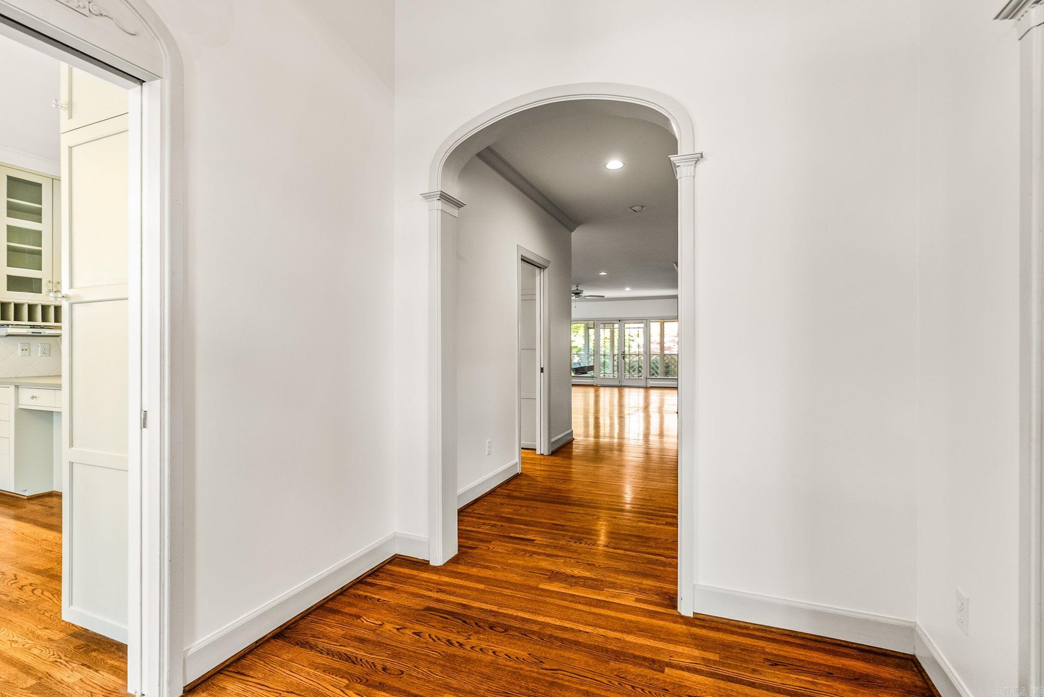 NEWTONS - Residential