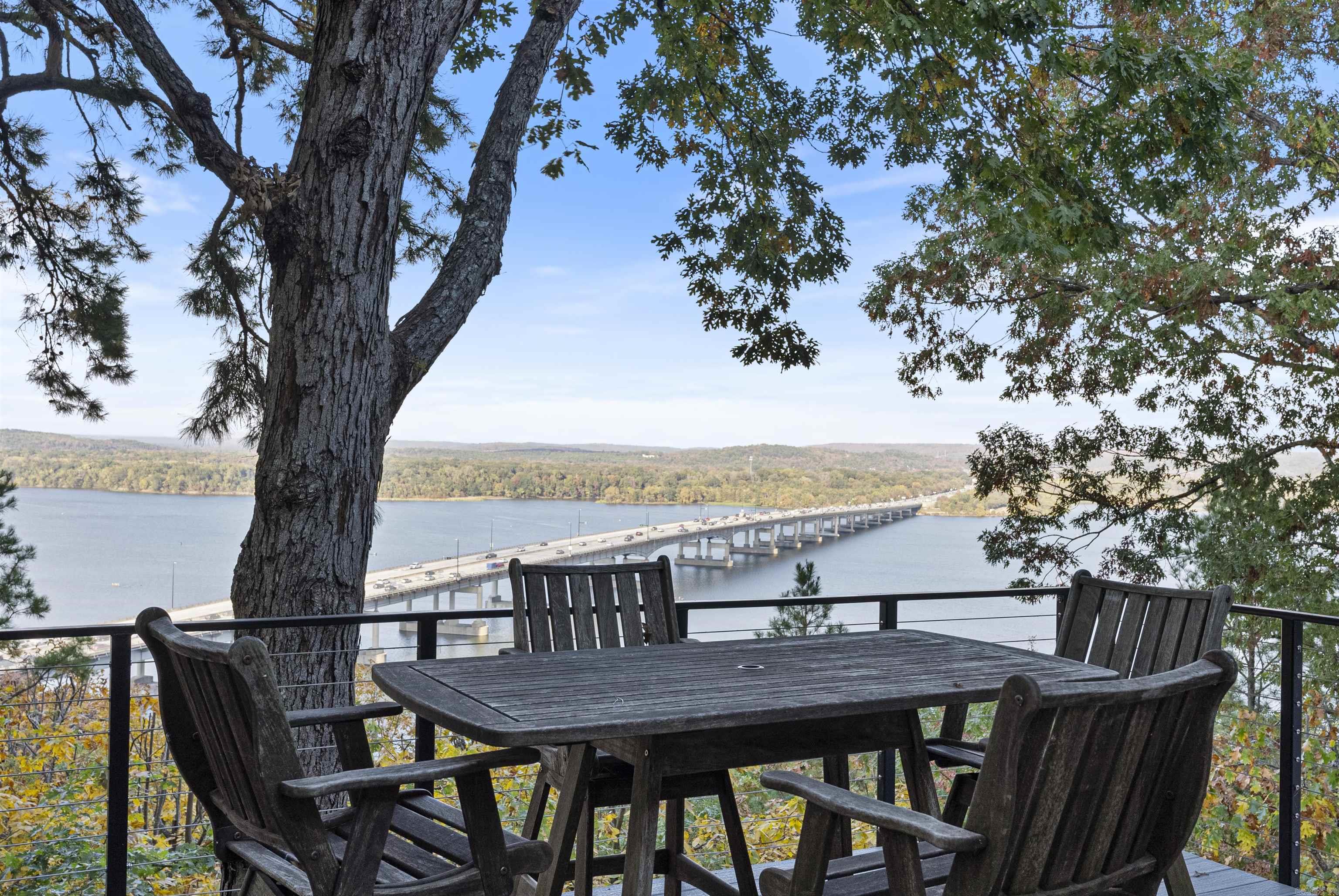 RIVER RIDGE POINTE - Residential