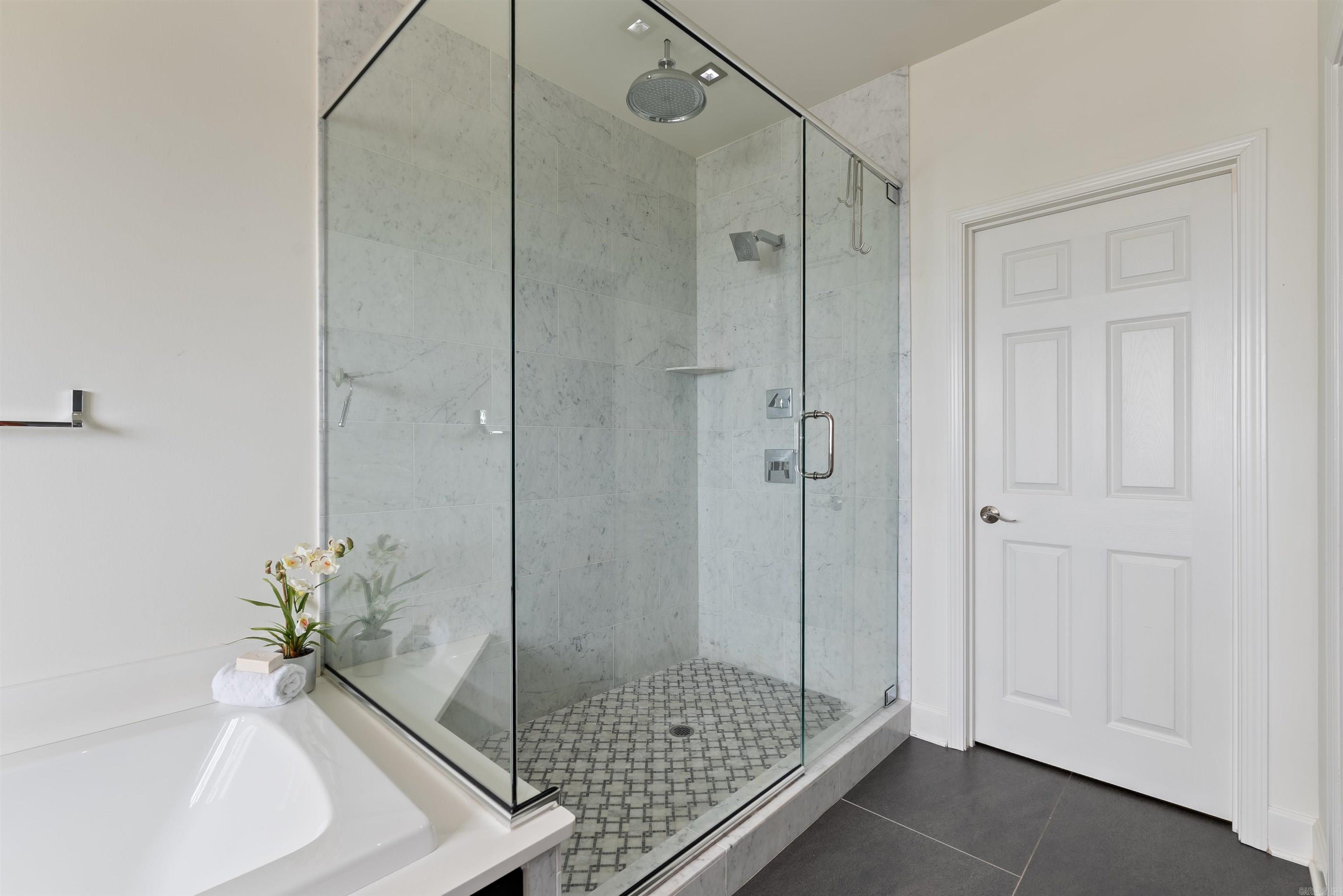 RIVER RIDGE POINTE - Residential