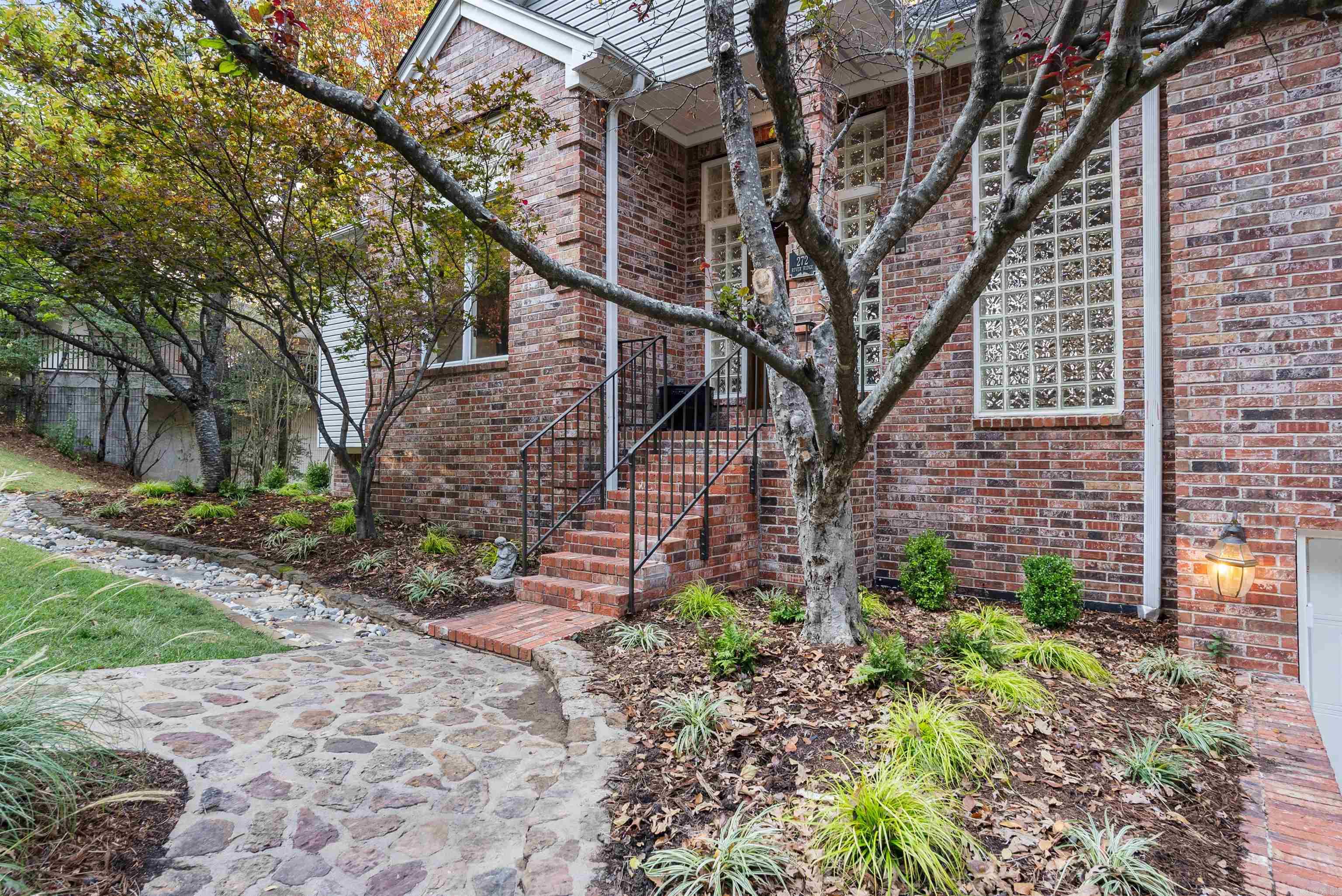 RIVER RIDGE POINTE - Residential