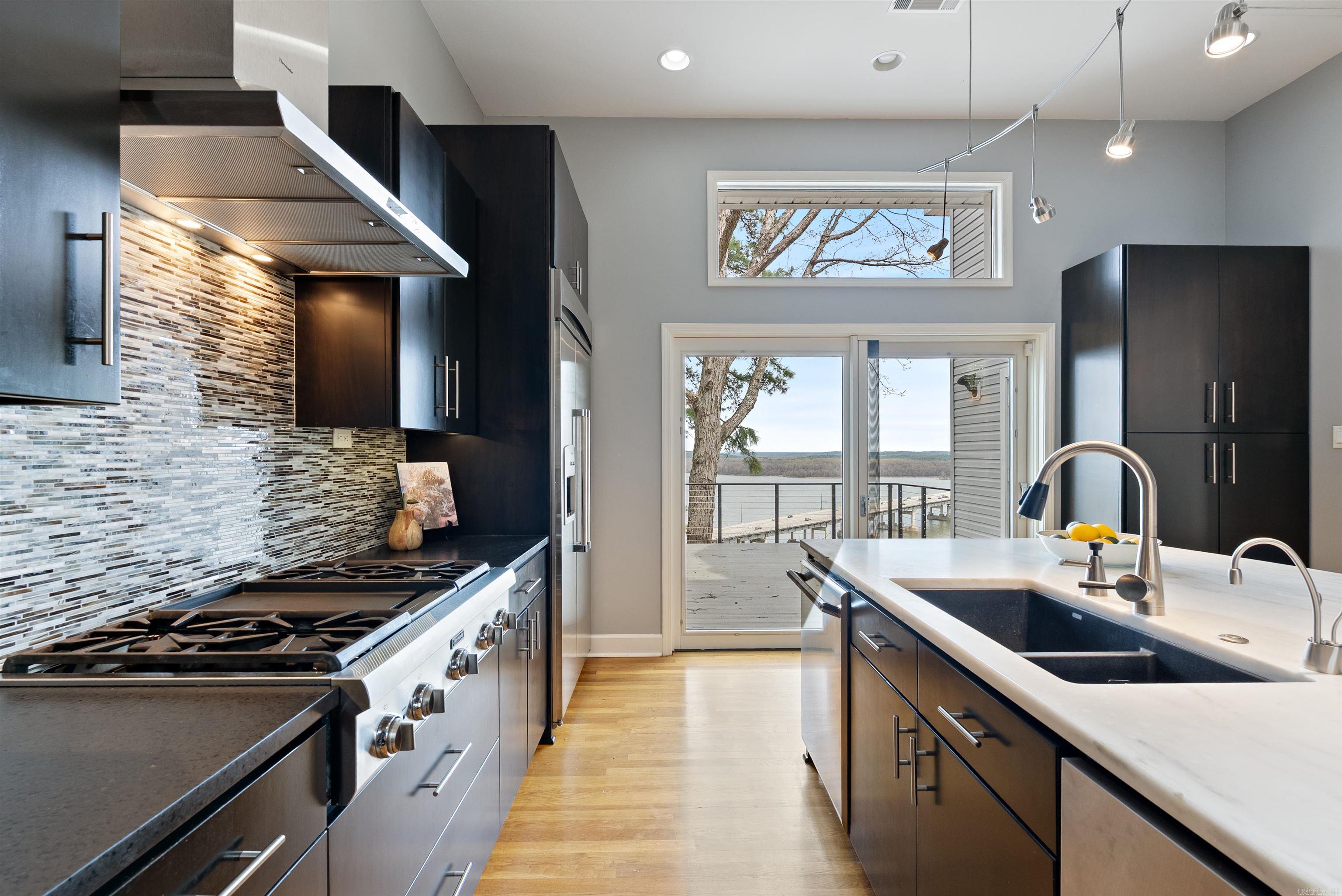 RIVER RIDGE POINTE - Residential