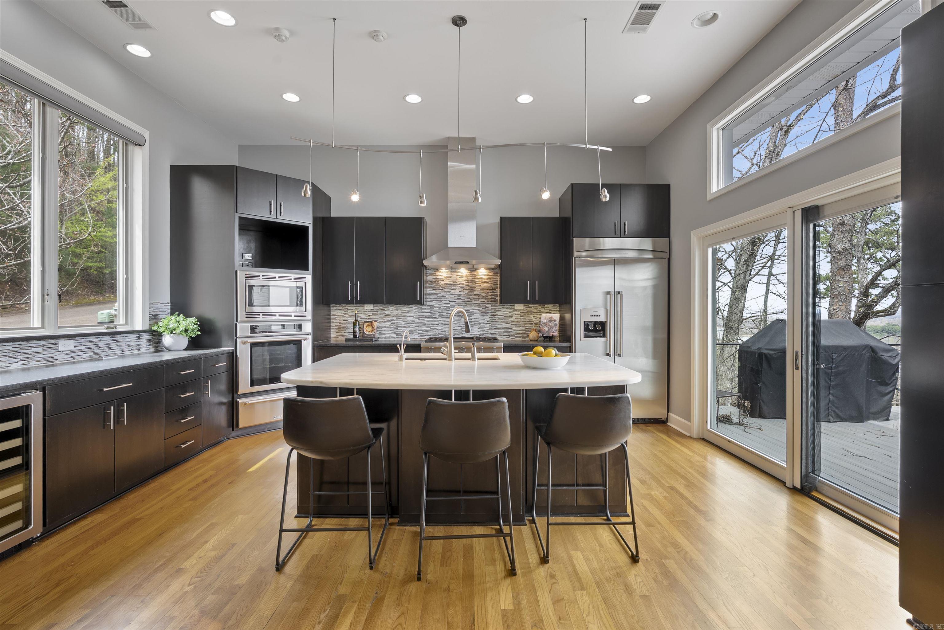 RIVER RIDGE POINTE - Residential