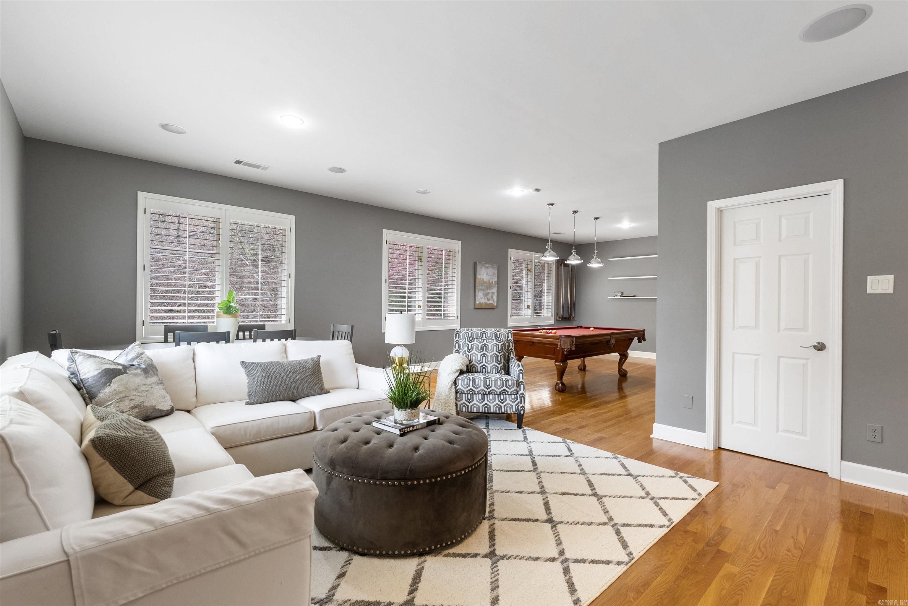 RIVER RIDGE POINTE - Residential