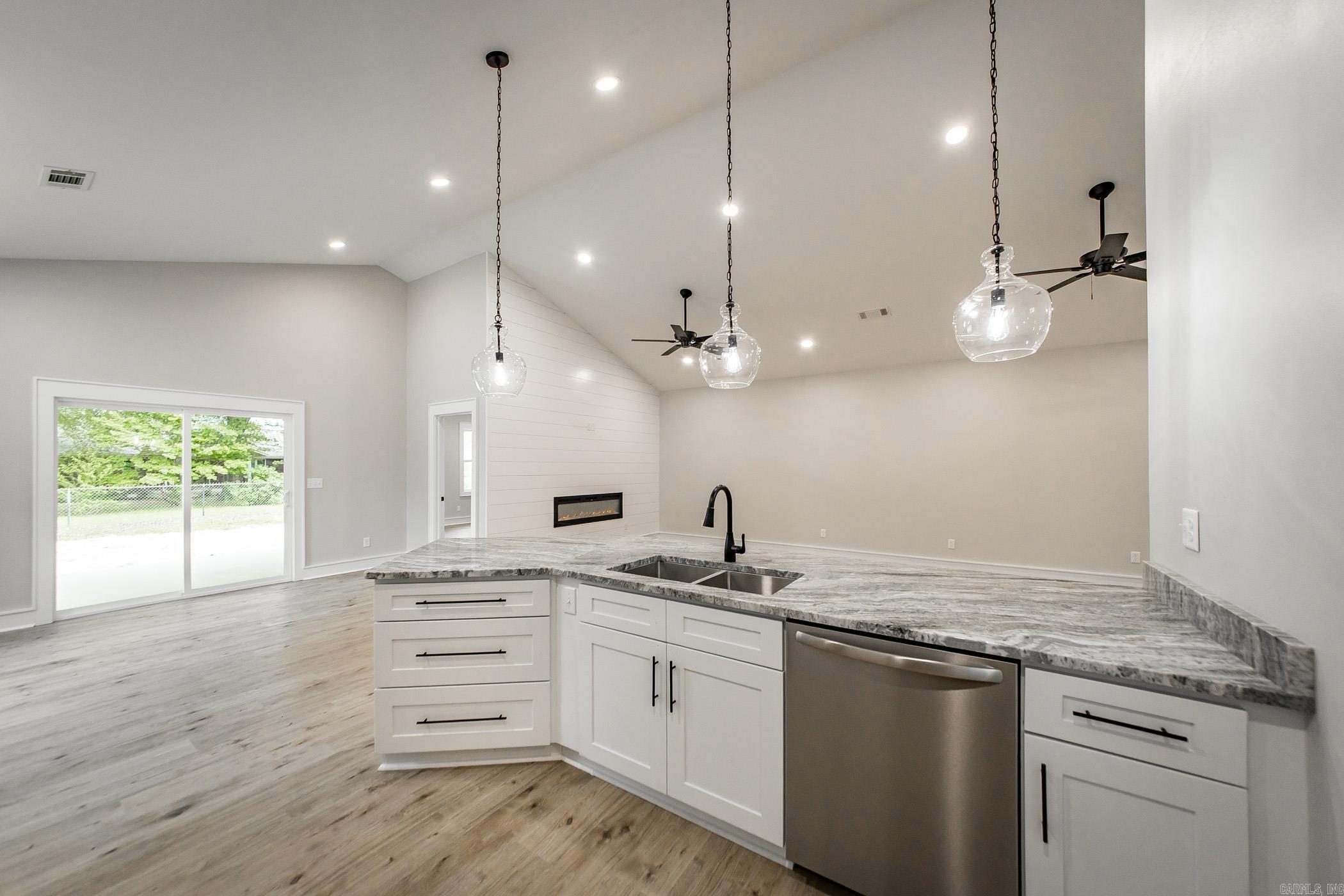 FOUST - Residential