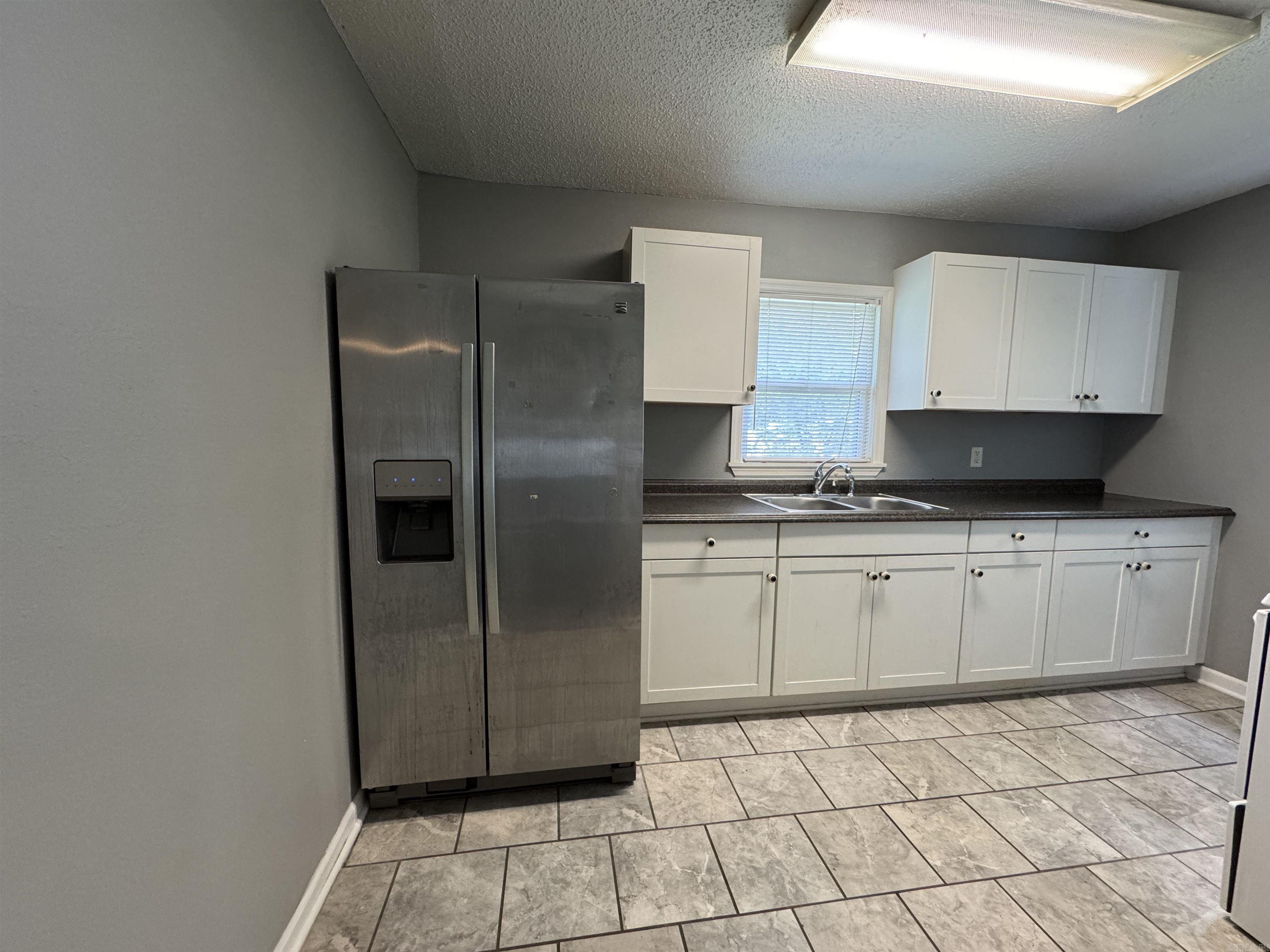 8-3S-19W Unplatted Hot S - Residential Income