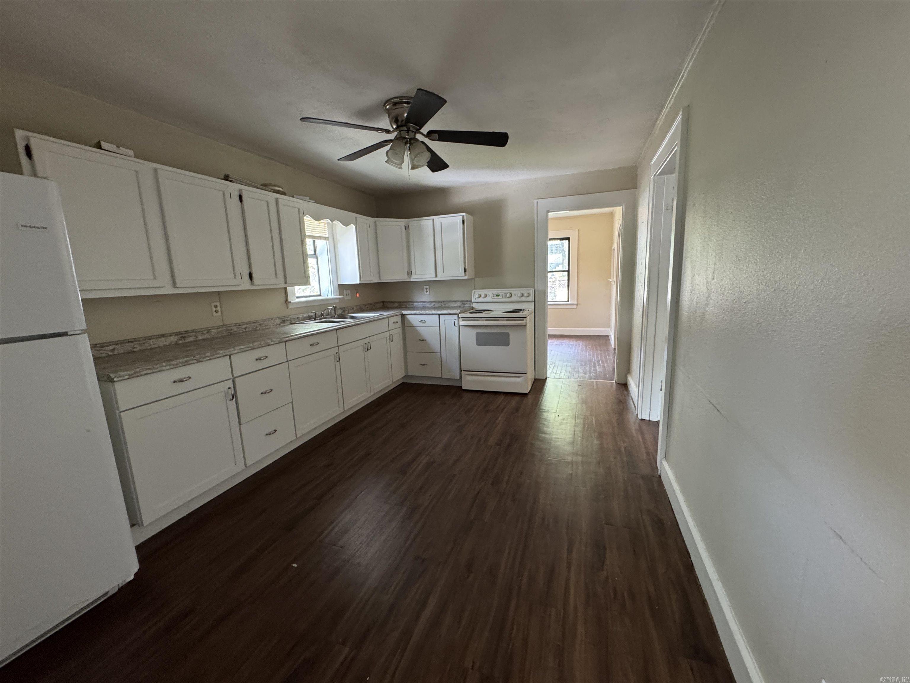 8-3S-19W Unplatted Hot S - Residential Income