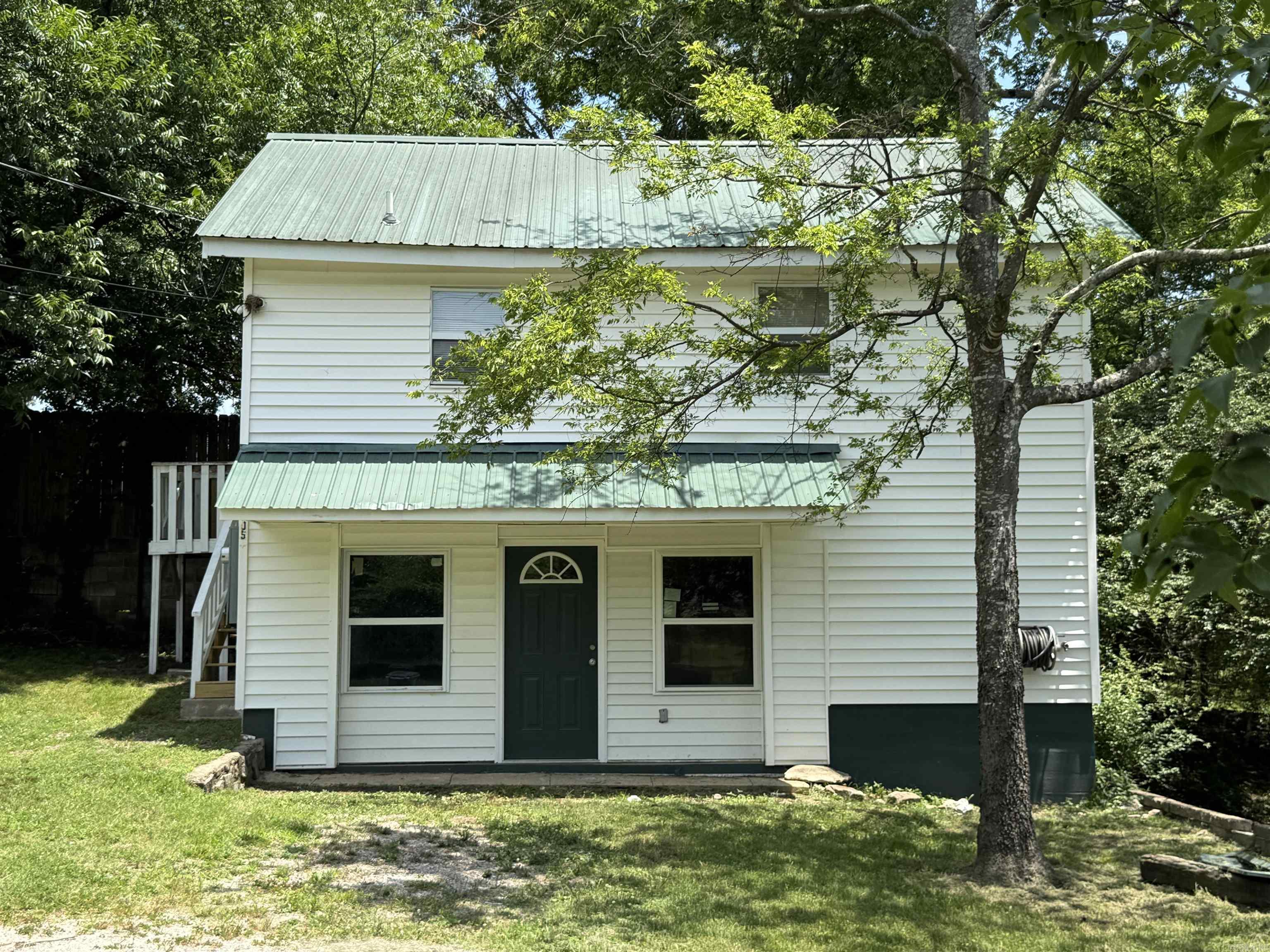 8-3S-19W Unplatted Hot S - Residential Income