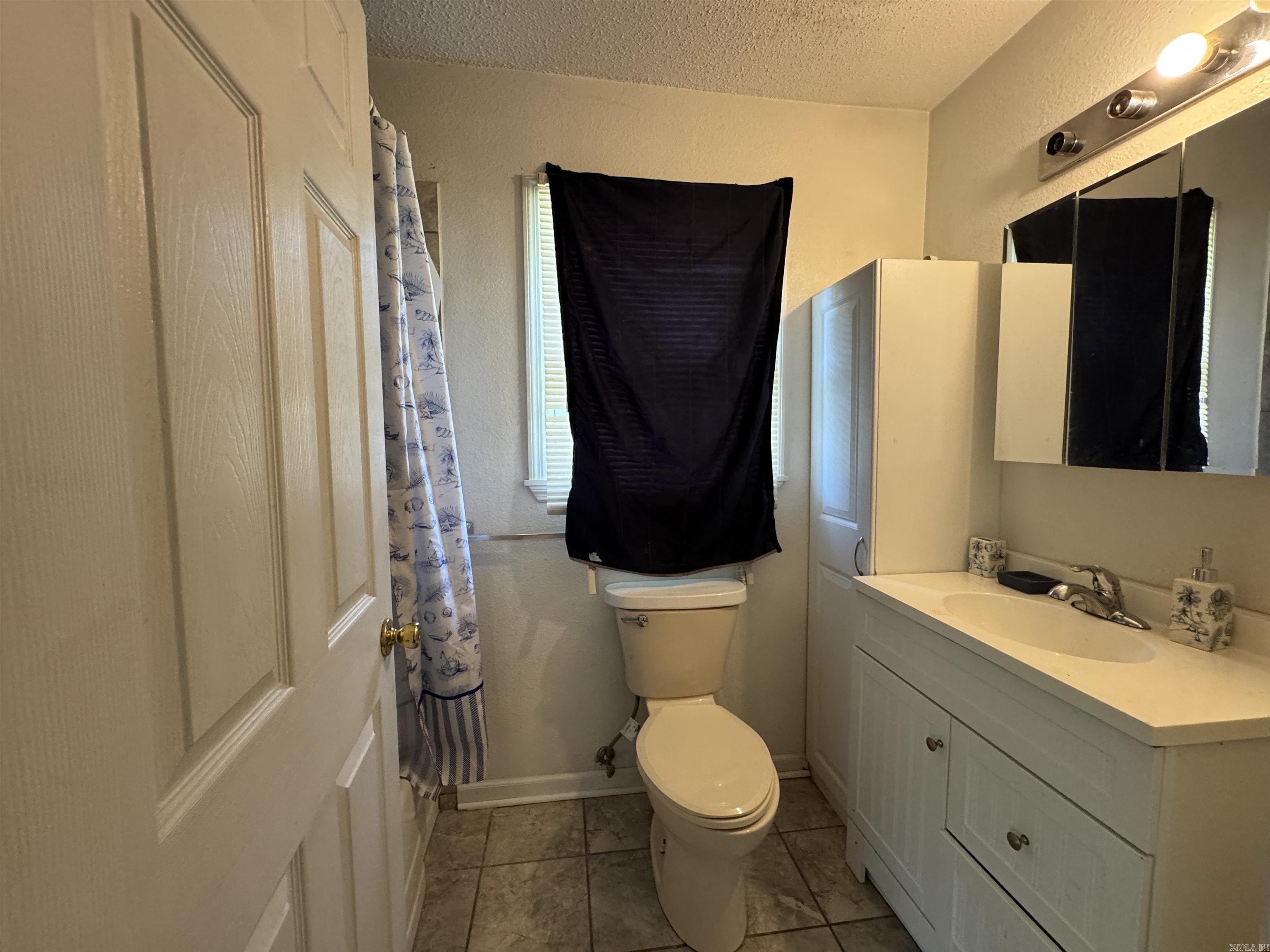 8-3S-19W Unplatted Hot S - Residential Income