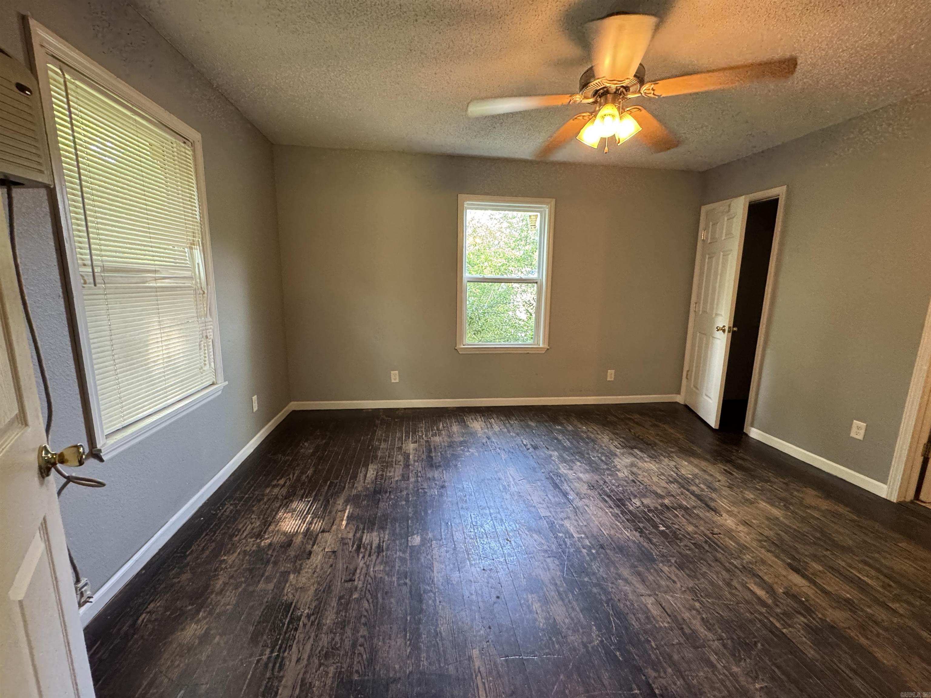 8-3S-19W Unplatted Hot S - Residential Income