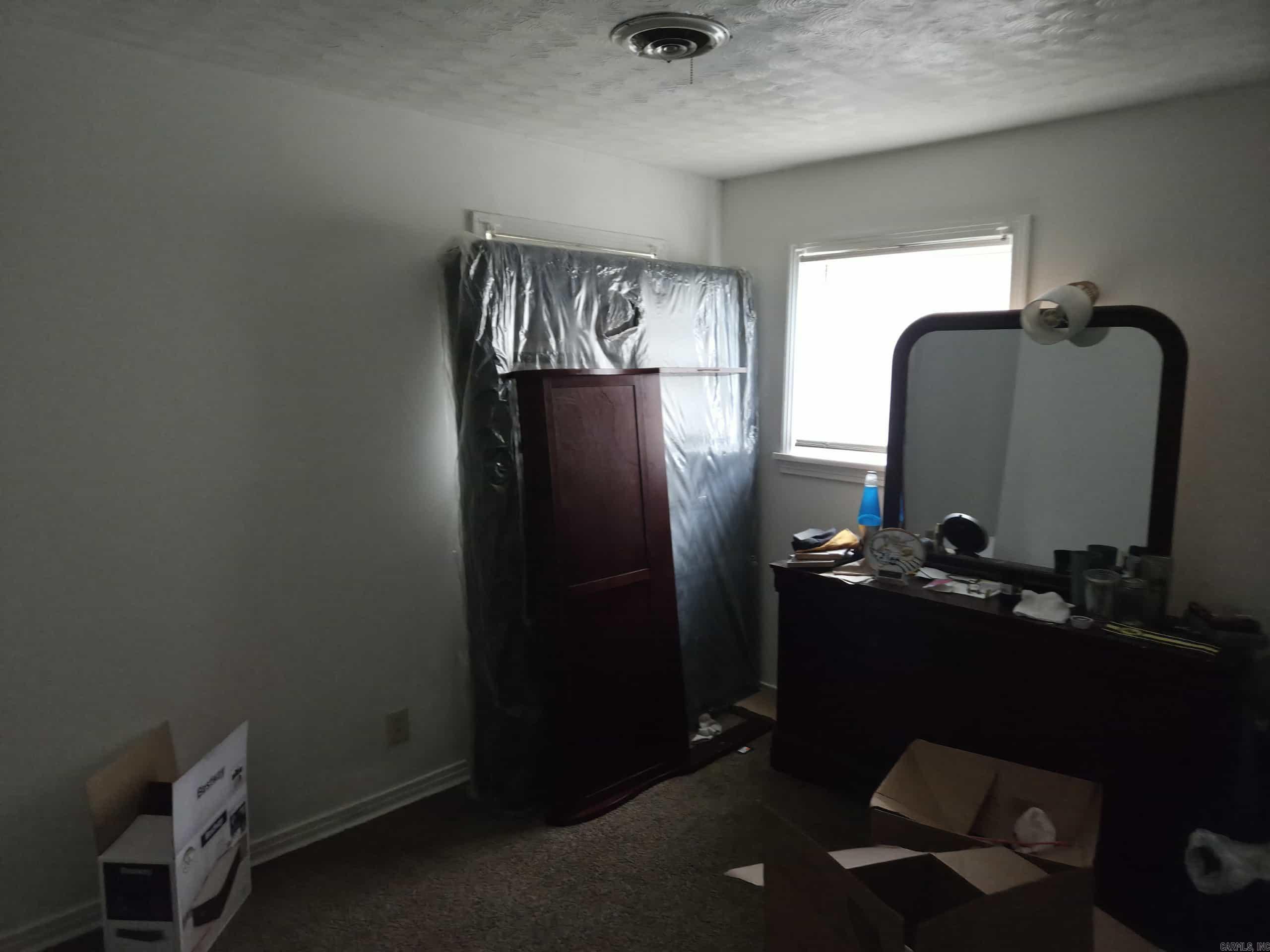 SHADY GROVE - Residential