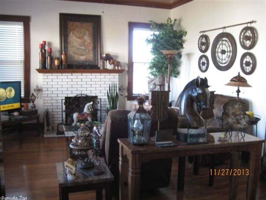 Charm and Character and totally remodeled in downtown Hot Springs. Downstairs has been finished and now over 1800 sq ft. Close to everything, short walk to Downtown Gallery Walk, shops,Farmers Market & National Park. Beautiful views of The Old Train Station.