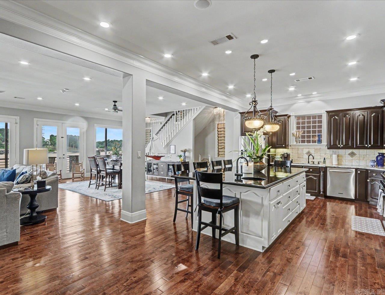 Paradise Lake Village Townhomes - Residential