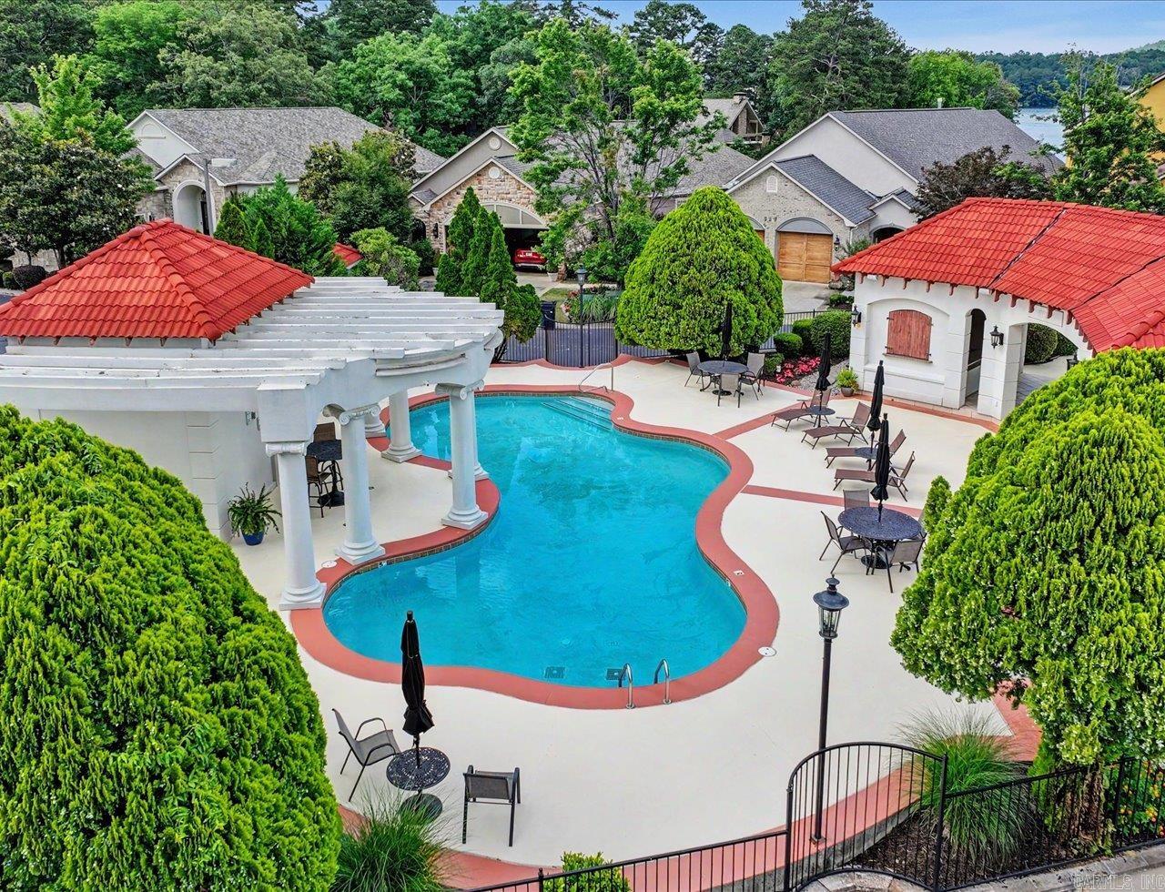 Paradise Lake Village Townhomes - Residential