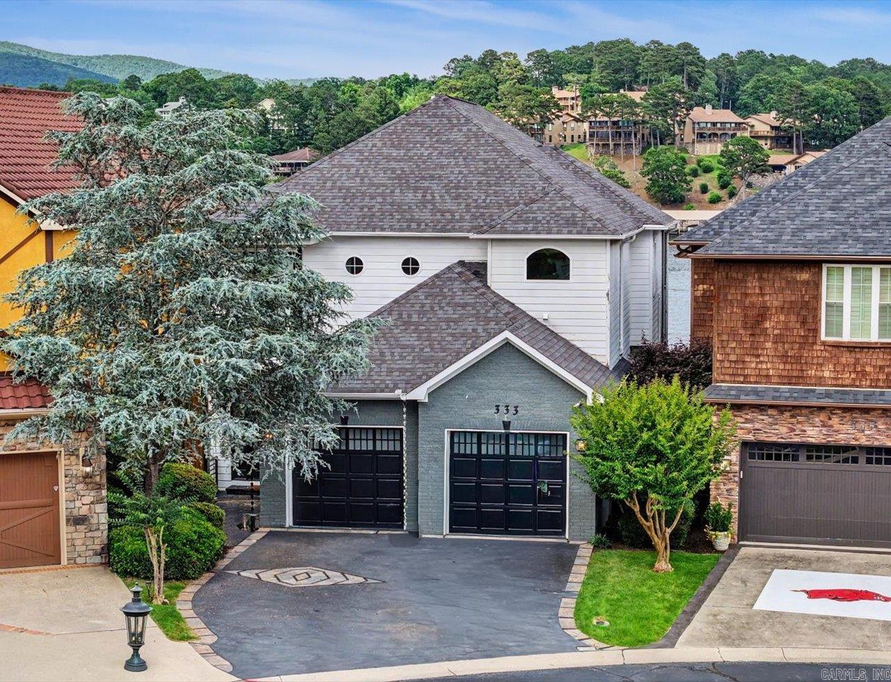 Paradise Lake Village Townhomes - Residential
