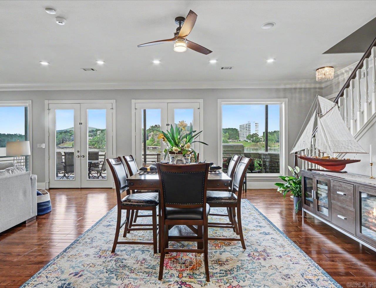 Paradise Lake Village Townhomes - Residential