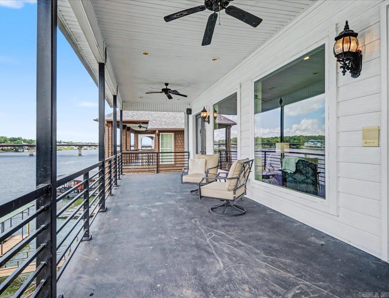 Paradise Lake Village Townhomes - Residential