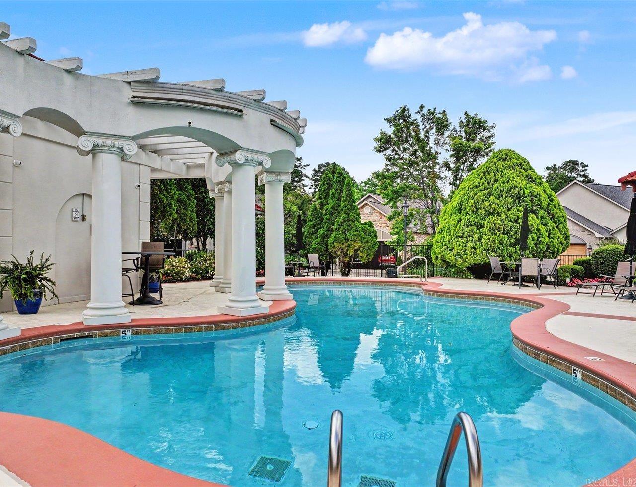 Paradise Lake Village Townhomes - Residential