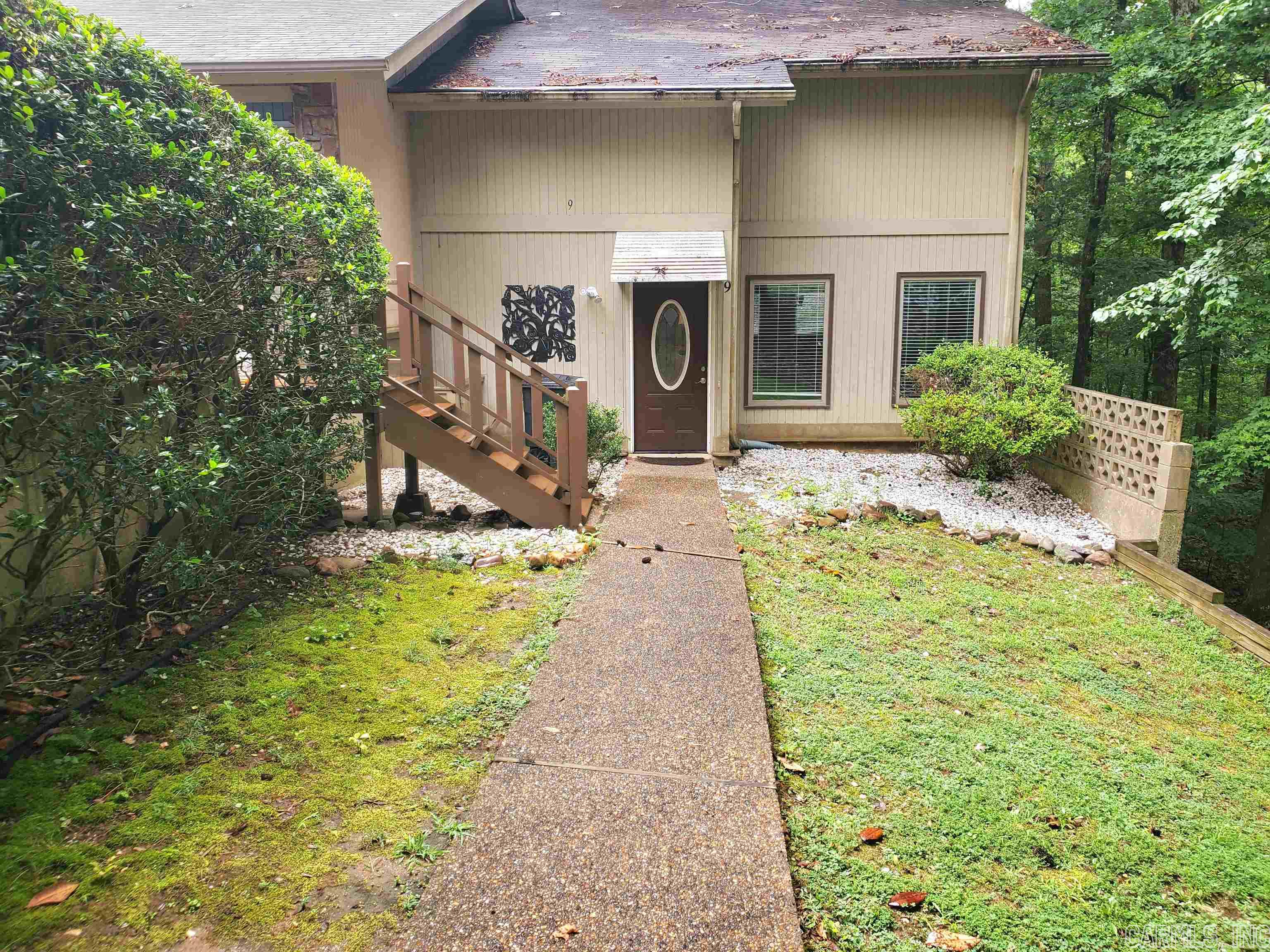 VALENCIA COURTS - Residential