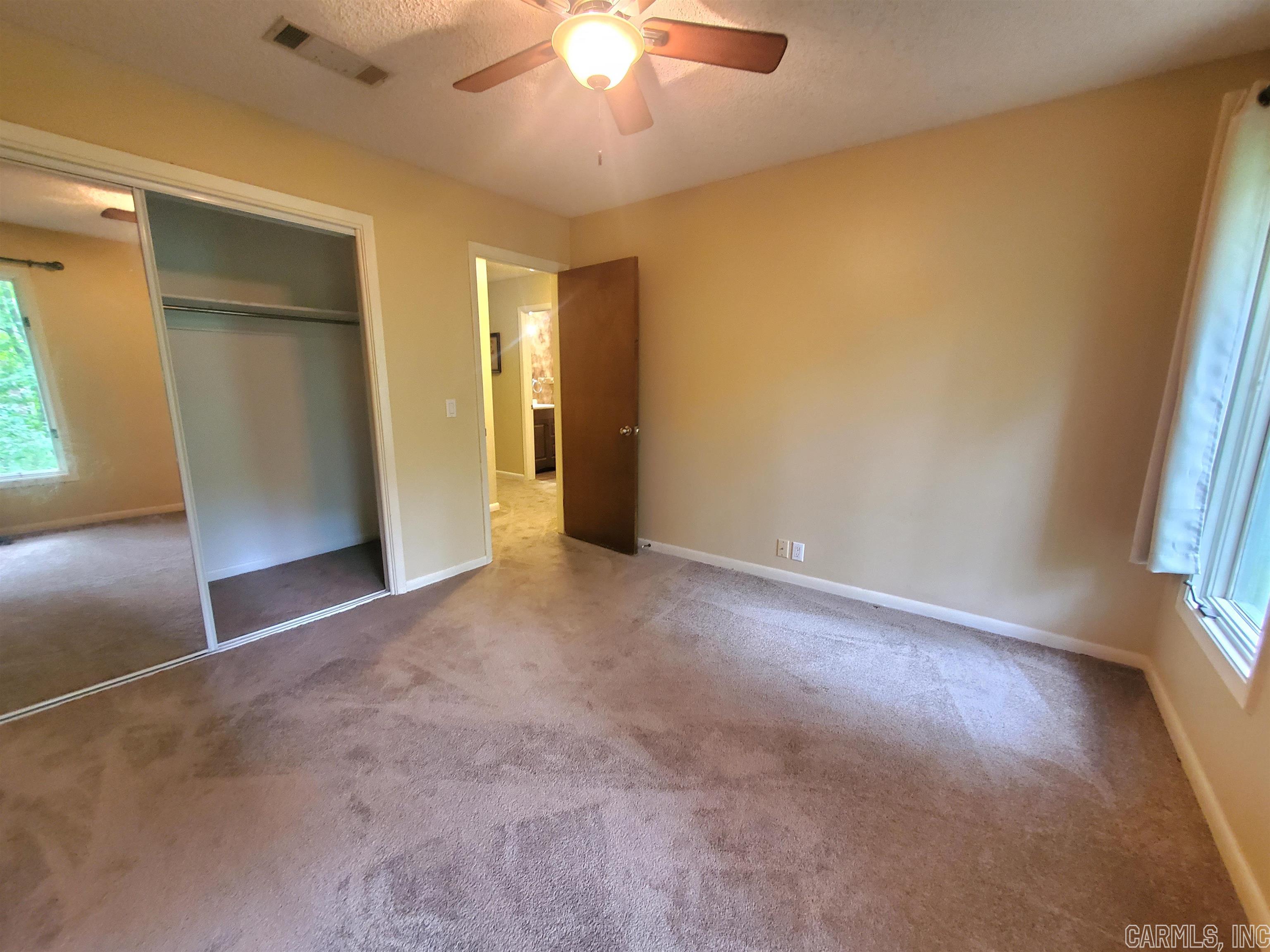 VALENCIA COURTS - Residential