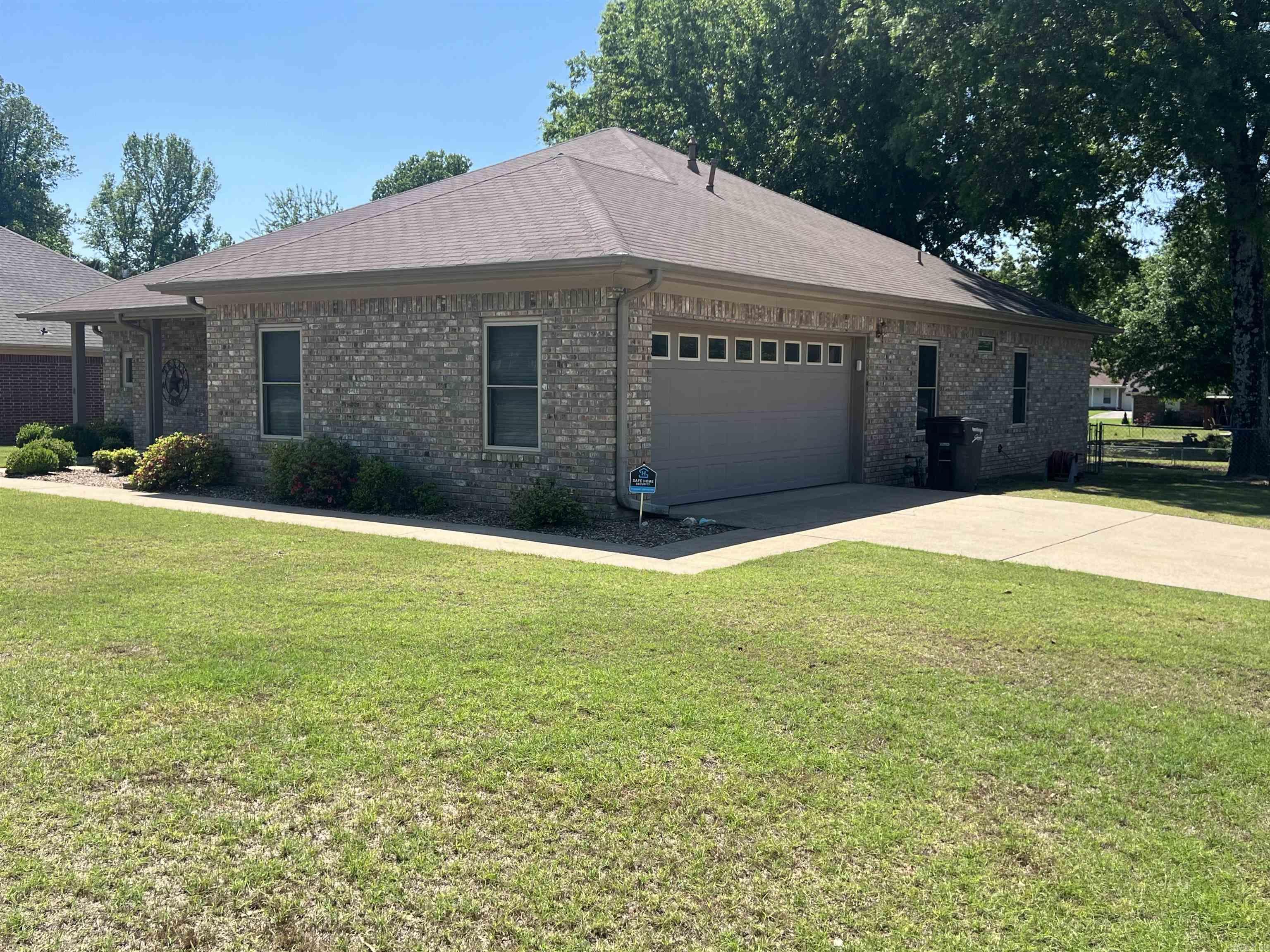 FAIR OAKS - Residential