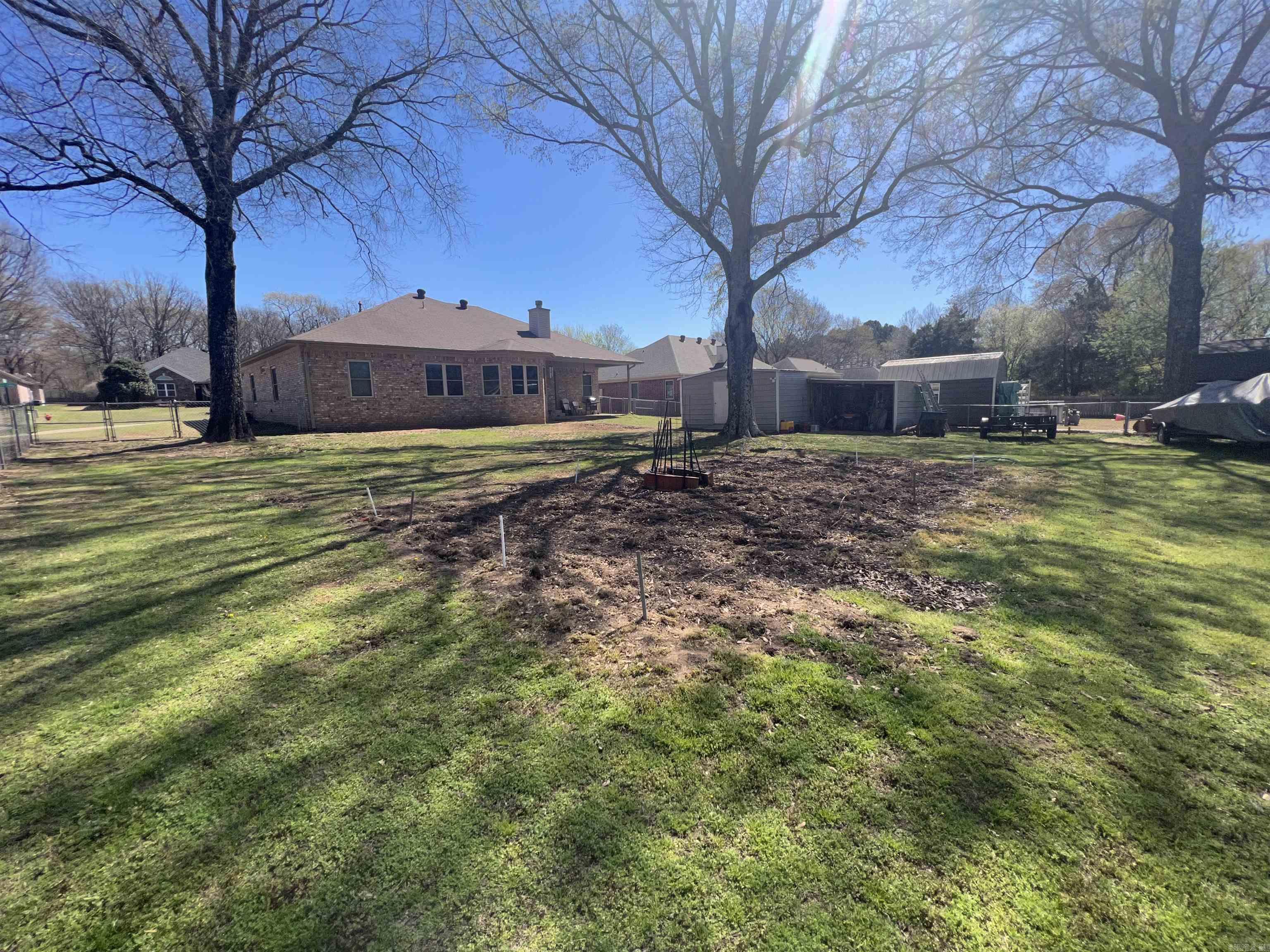 FAIR OAKS - Residential